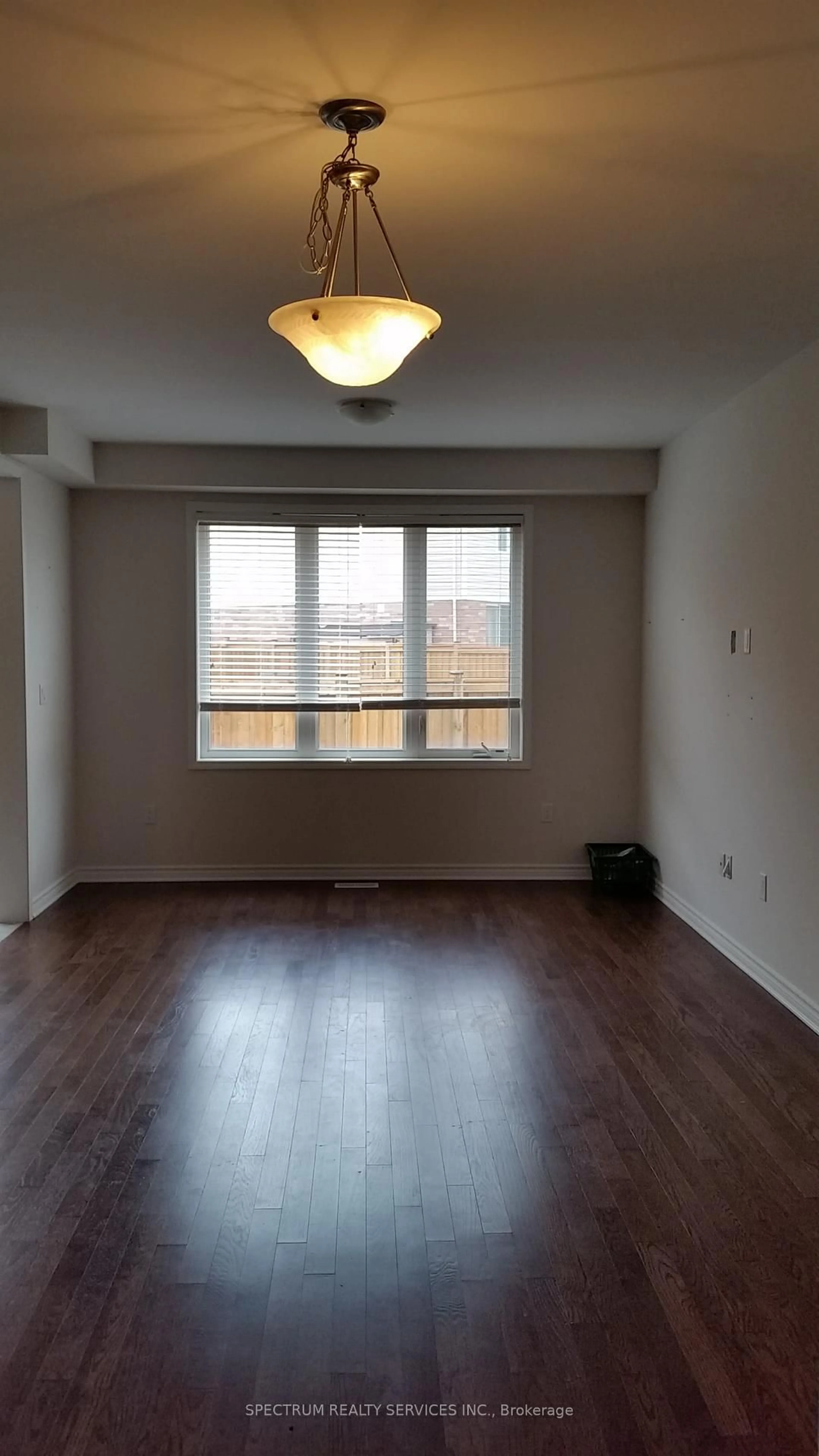 A pic of a room for 669 Gibson Cres, Milton Ontario L9T 8Z6