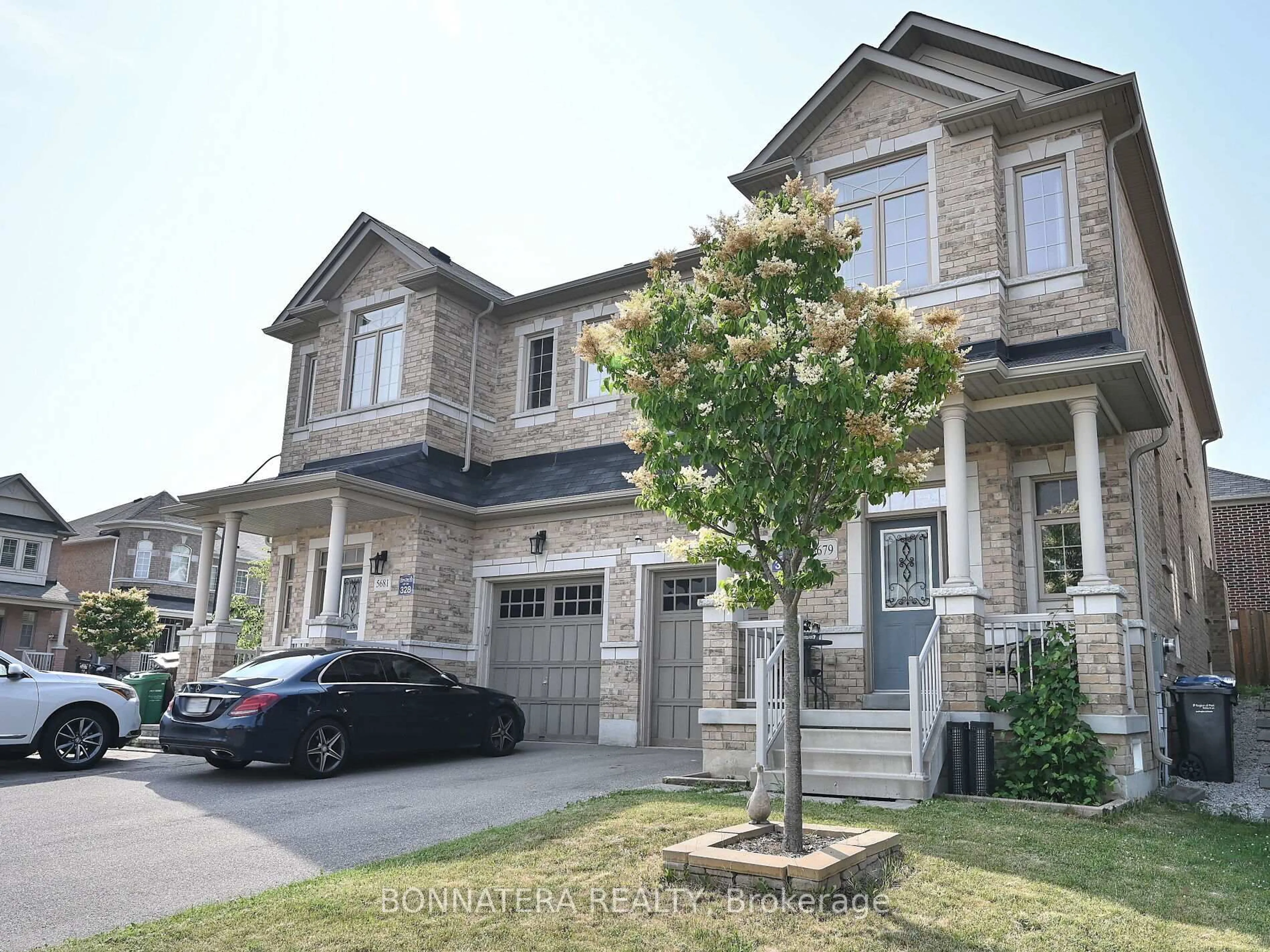 Unknown for 5679 Ethan Dr, Mississauga Ontario L5M 0N1