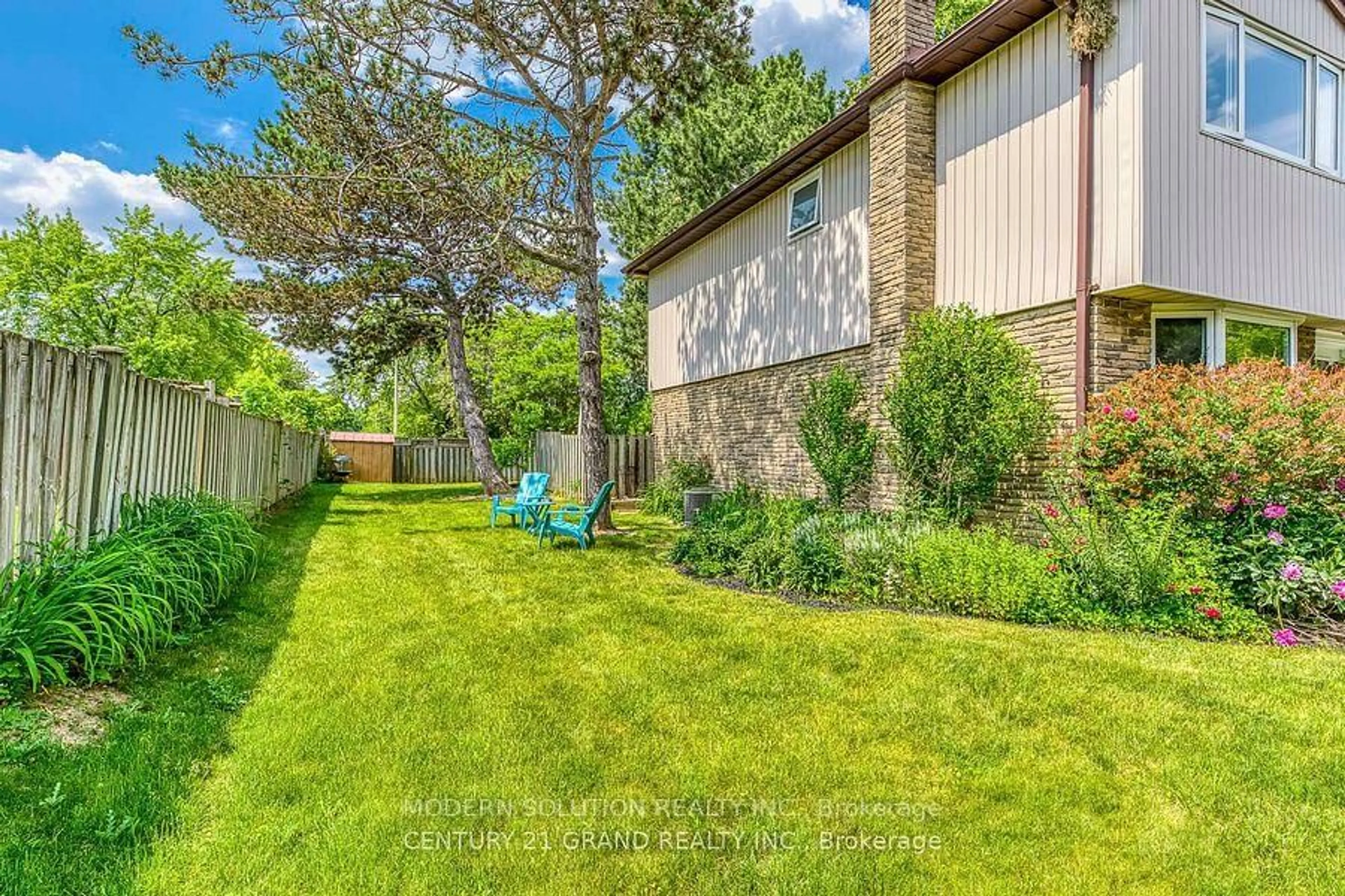 Patio, street for 59 Kenninghall Blvd #33, Mississauga Ontario L5N 1J6