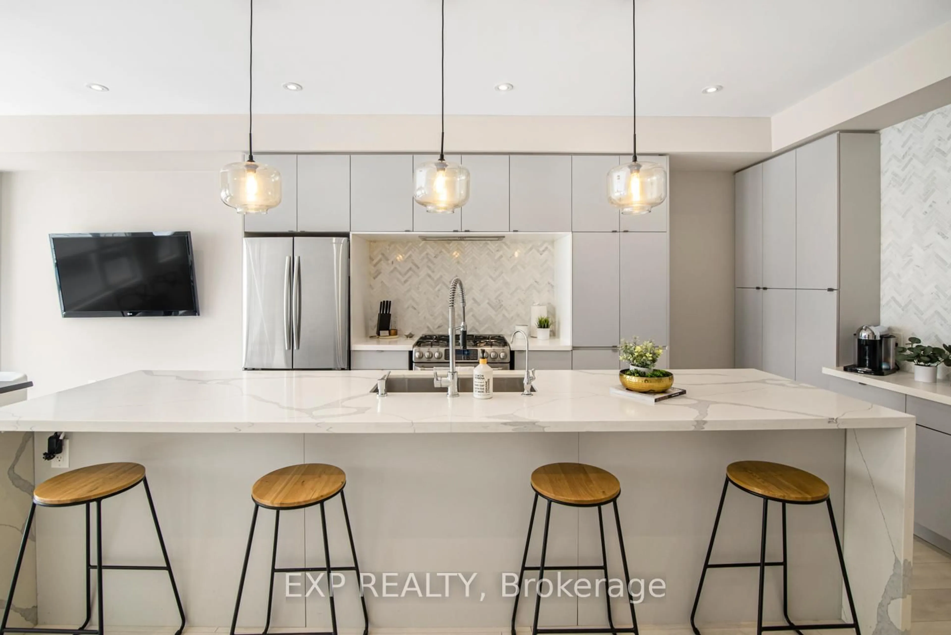 Contemporary kitchen, ceramic/tile floor for 177 Huguenot Rd, Oakville Ontario L6H 0L4