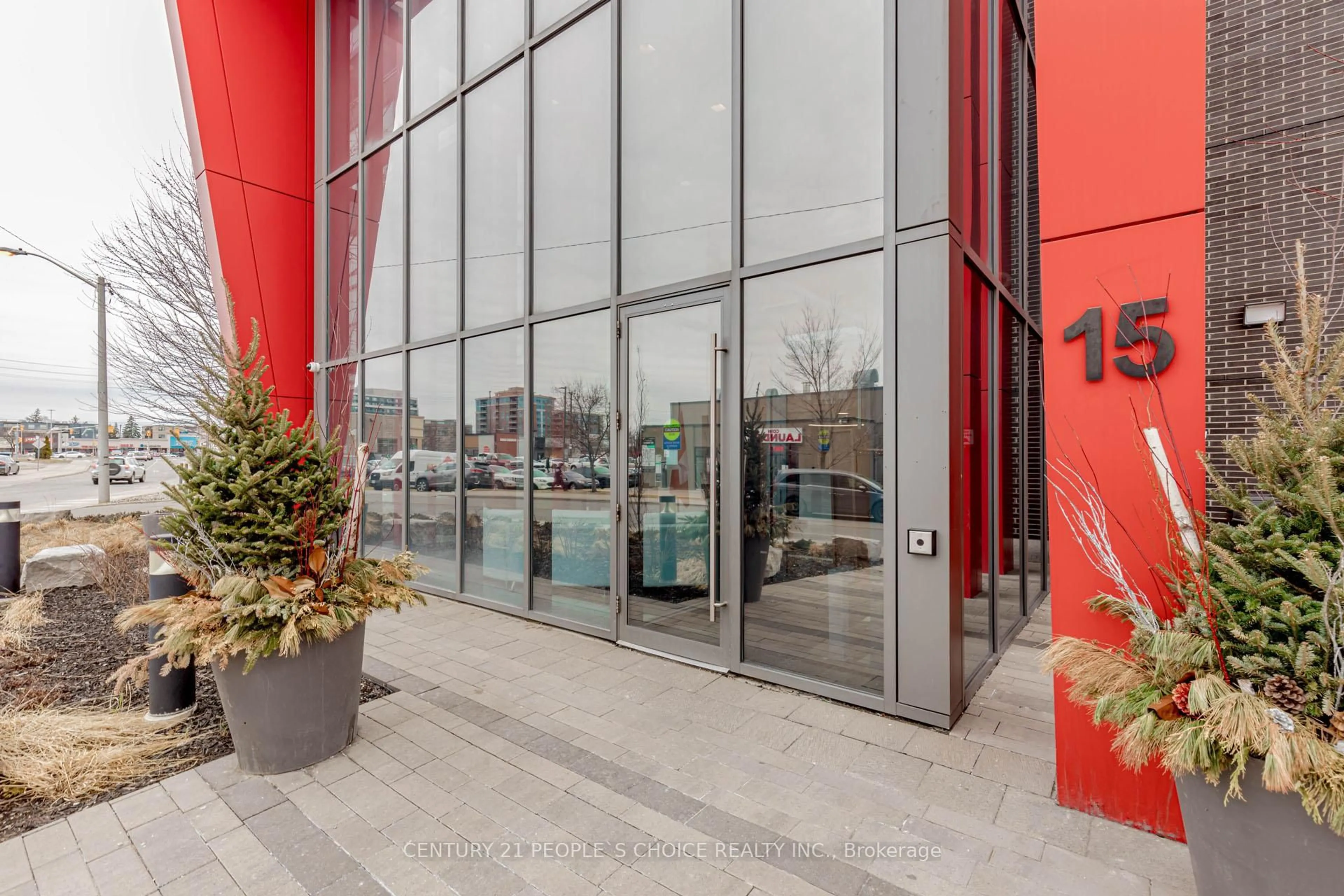 Indoor foyer for 15 James Finlay Way #628, Toronto Ontario M3M 0B3