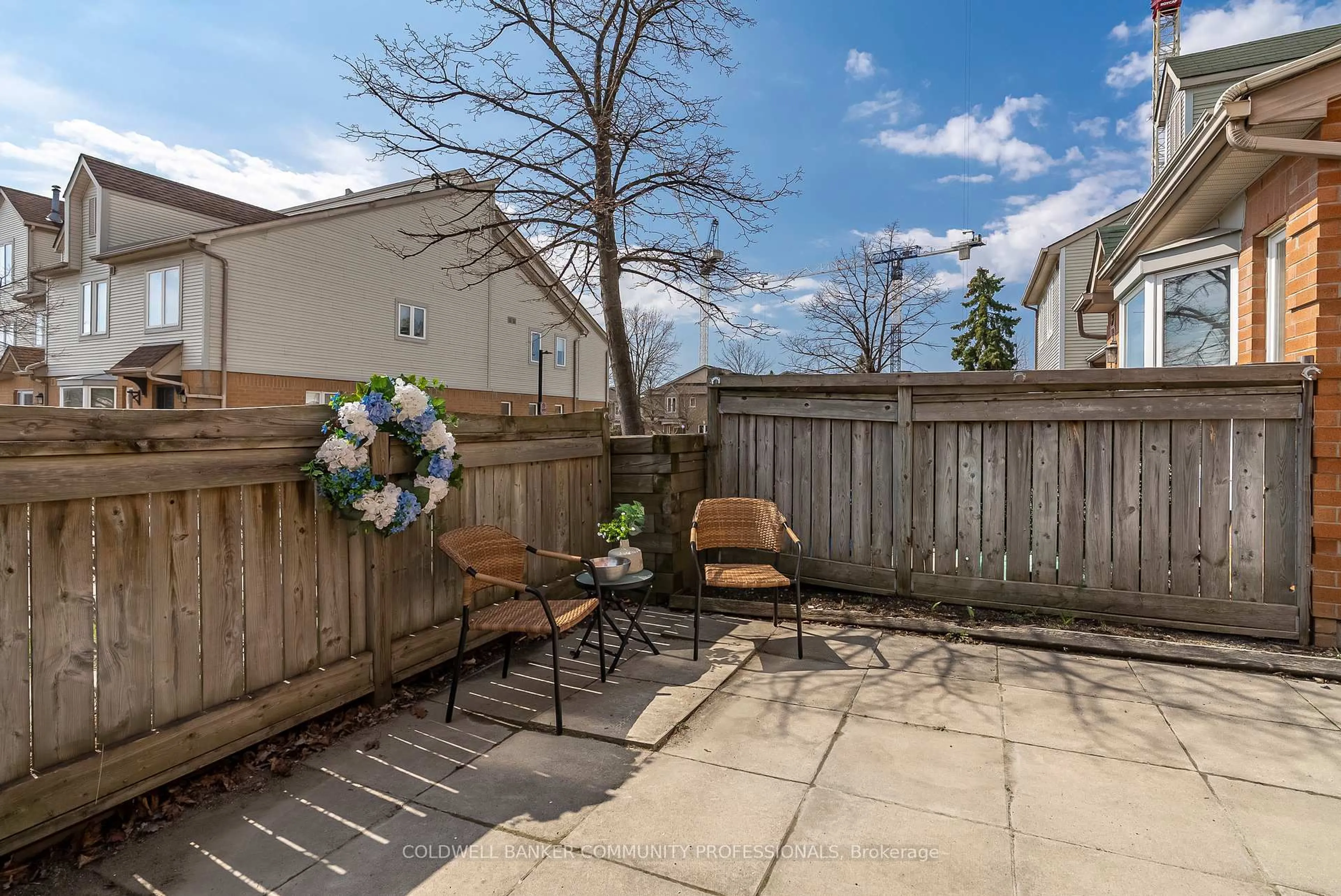 Patio, unknown for 1241 Parkwest Pl #4, Mississauga Ontario L5E 3J3