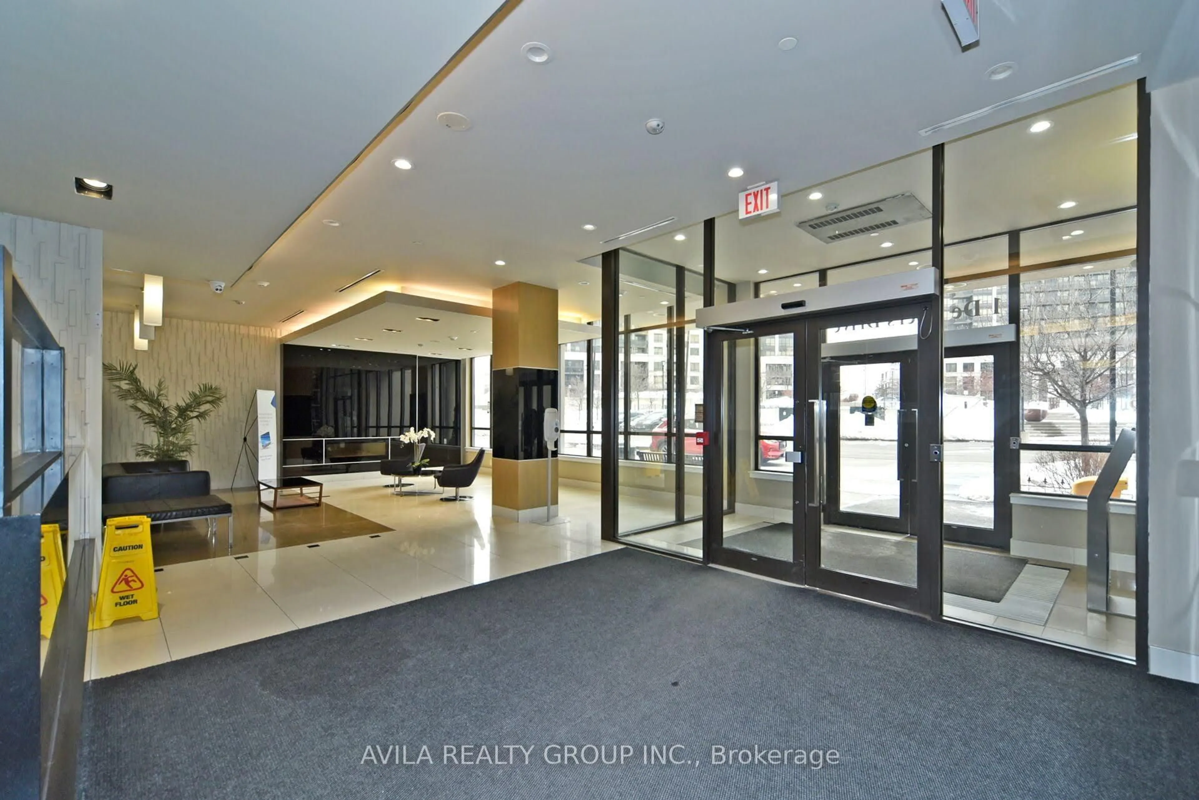 Indoor foyer for 1 De Boers Dr #606, Toronto Ontario M3J 0G6