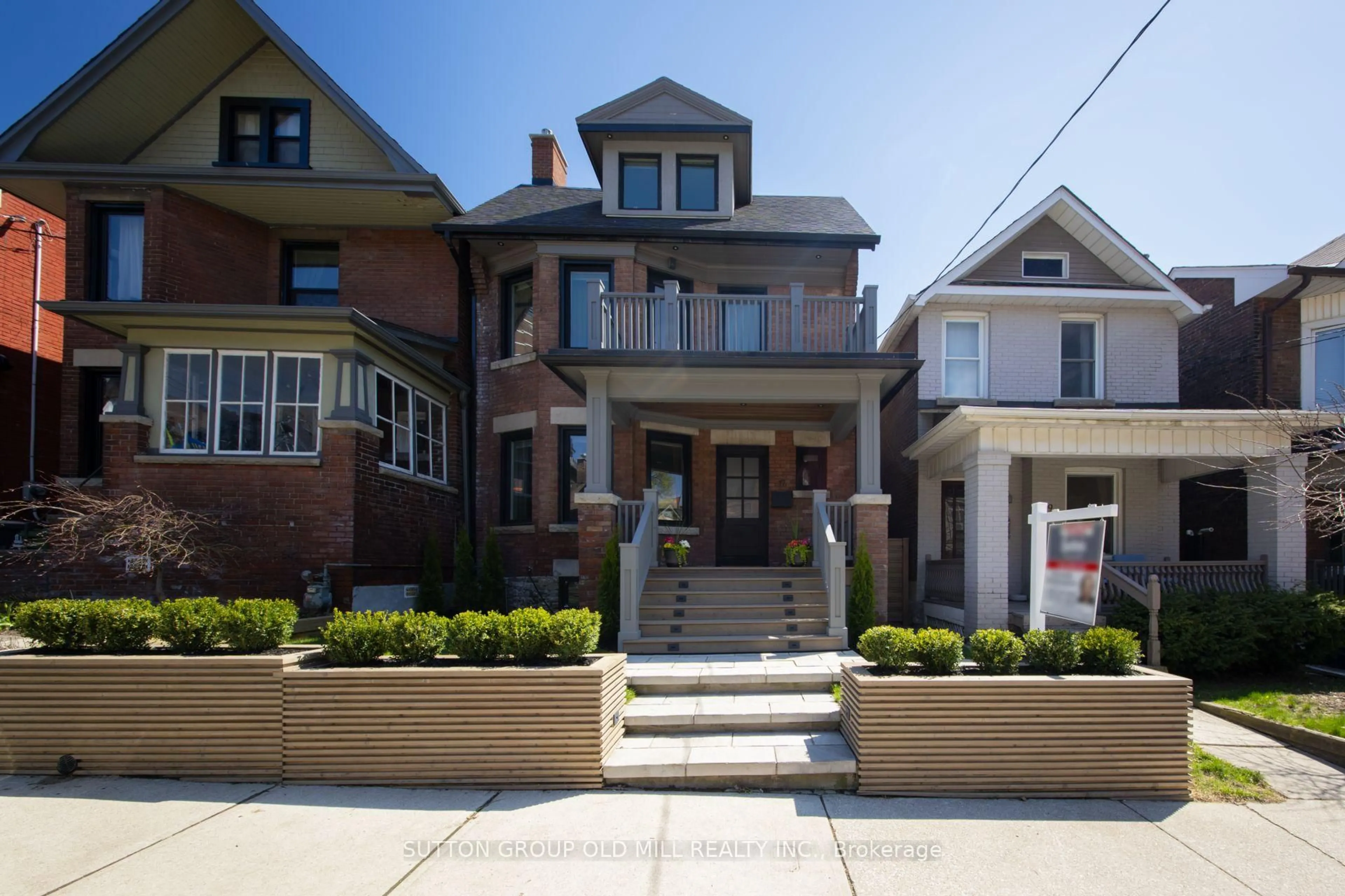 Home with brick exterior material, street for 17 Grafton Ave, Toronto Ontario M6R 1C3
