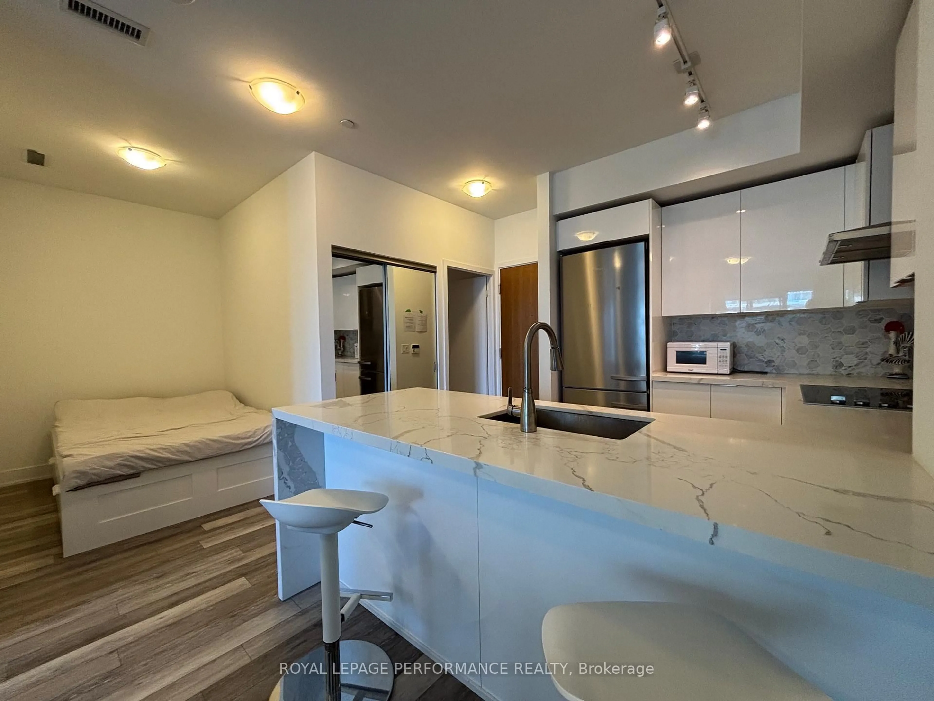 Open concept kitchen, unknown for 30 Shore Breeze Dr #710, Toronto Ontario M8V 0J1
