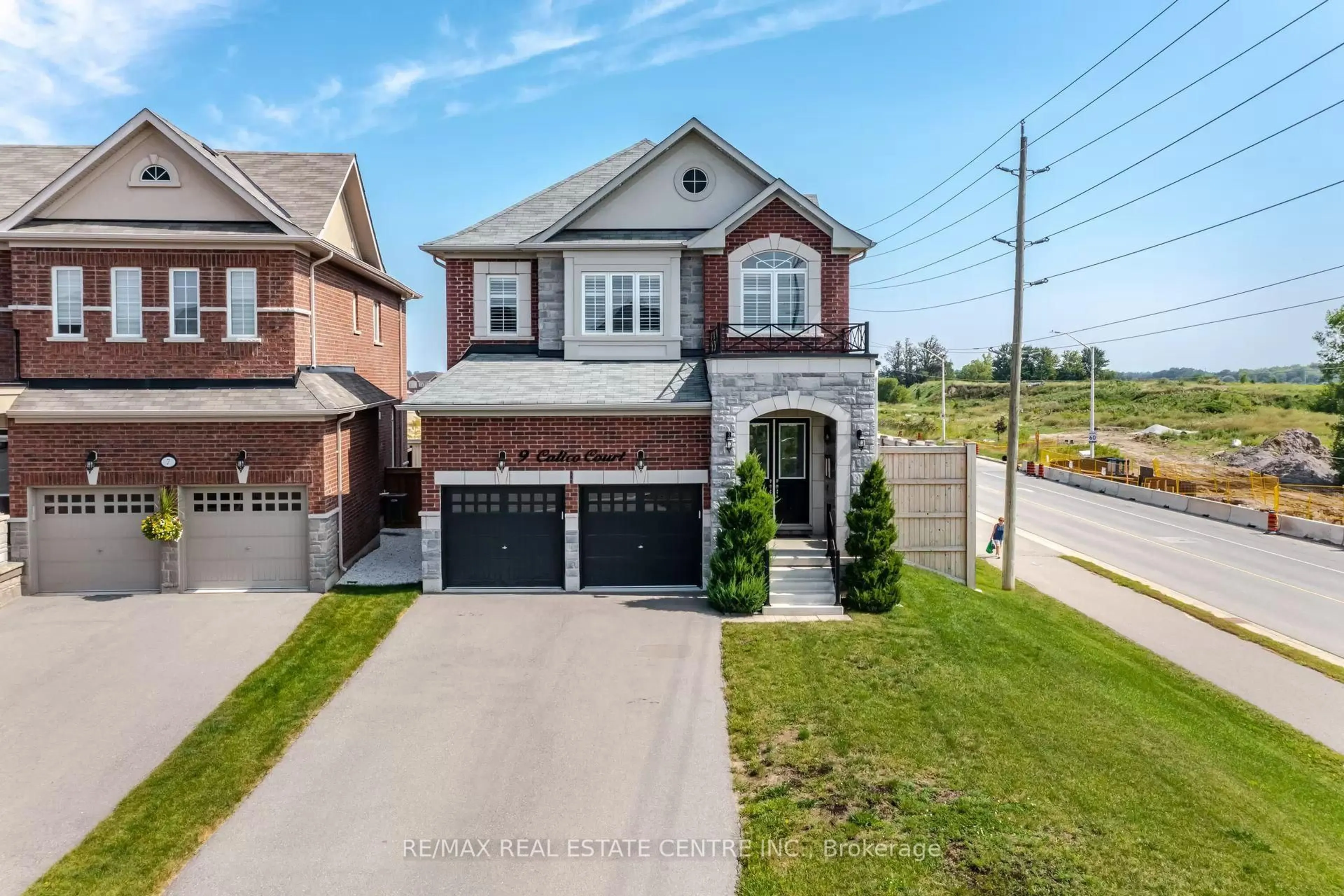 Home with brick exterior material, street for 9 Calico Crt, Halton Hills Ontario L7G 0M1
