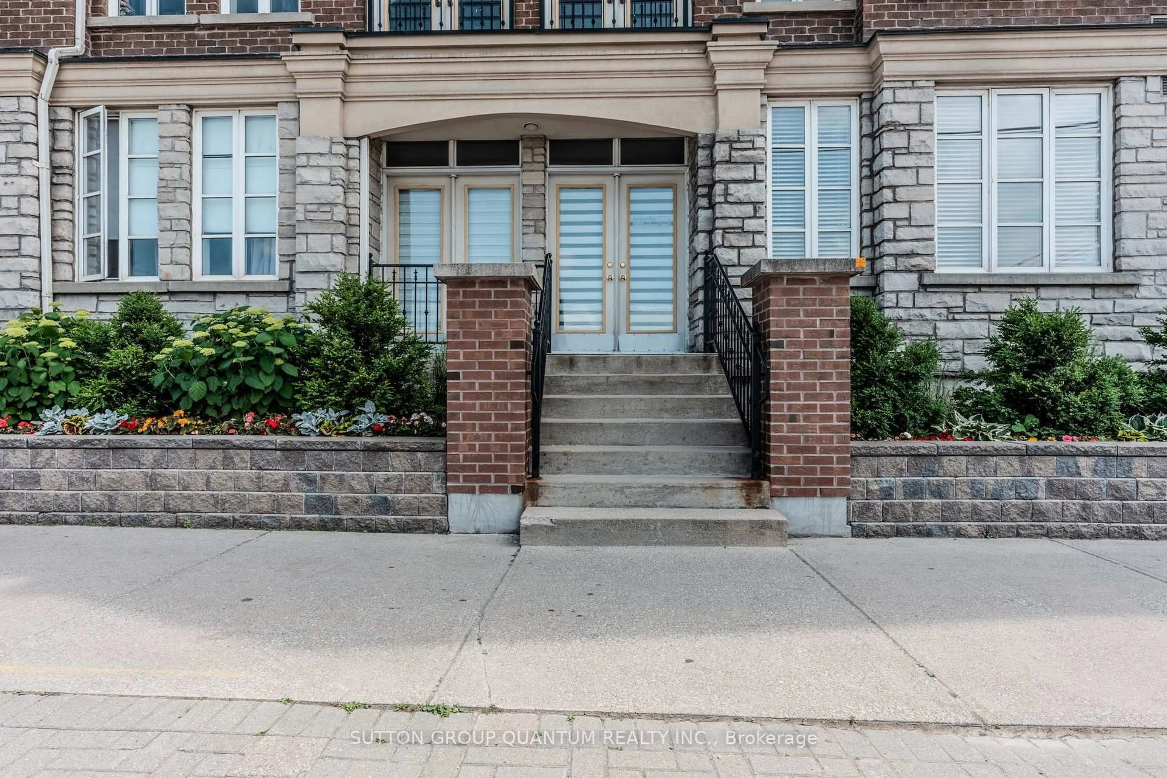 Unknown for 3531 Lake Shore Blvd #105, Toronto Ontario M8W 1P4