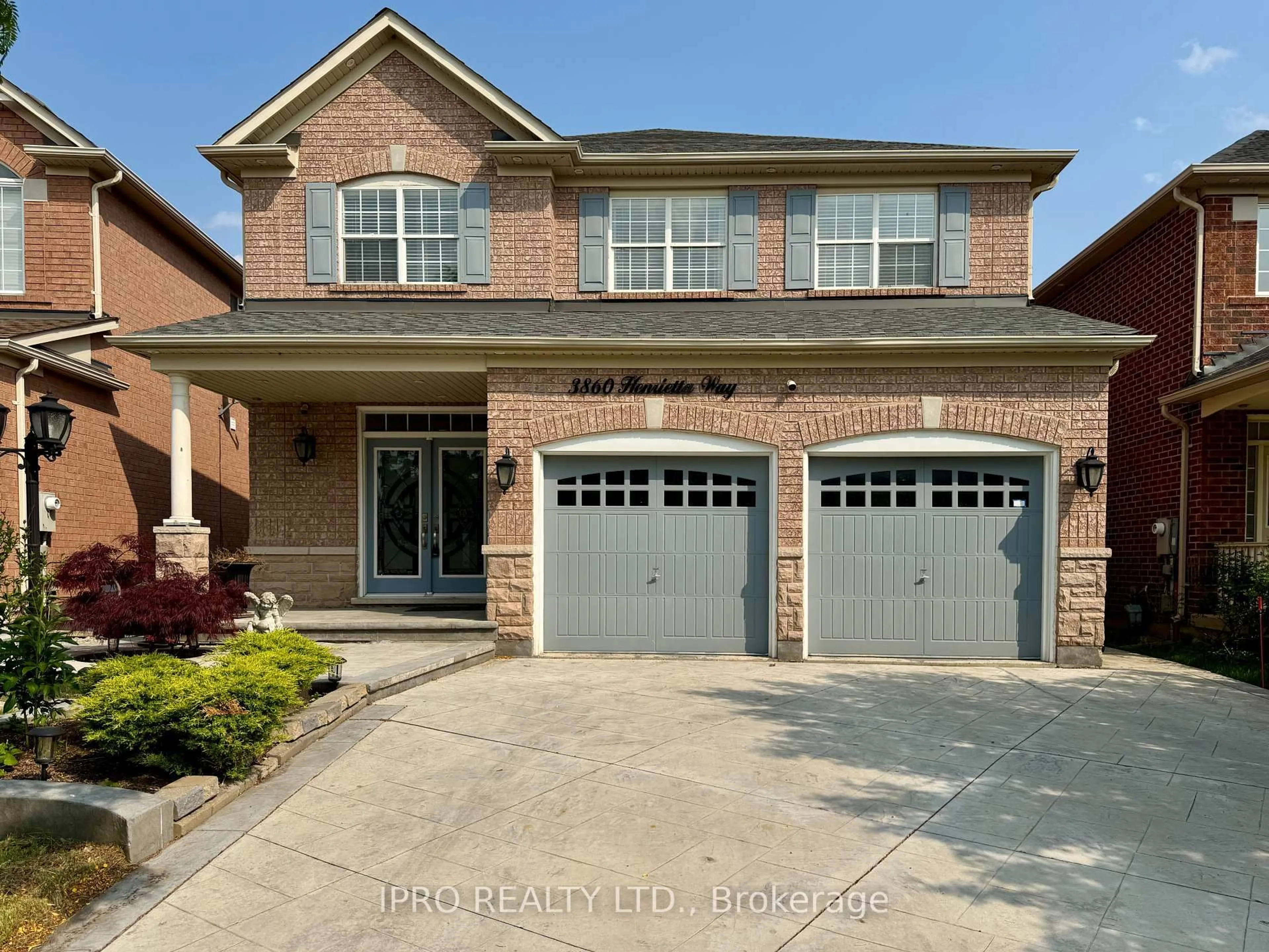 Home with brick exterior material, street for 3860 Henrietta Way, Mississauga Ontario L5M 7Y4