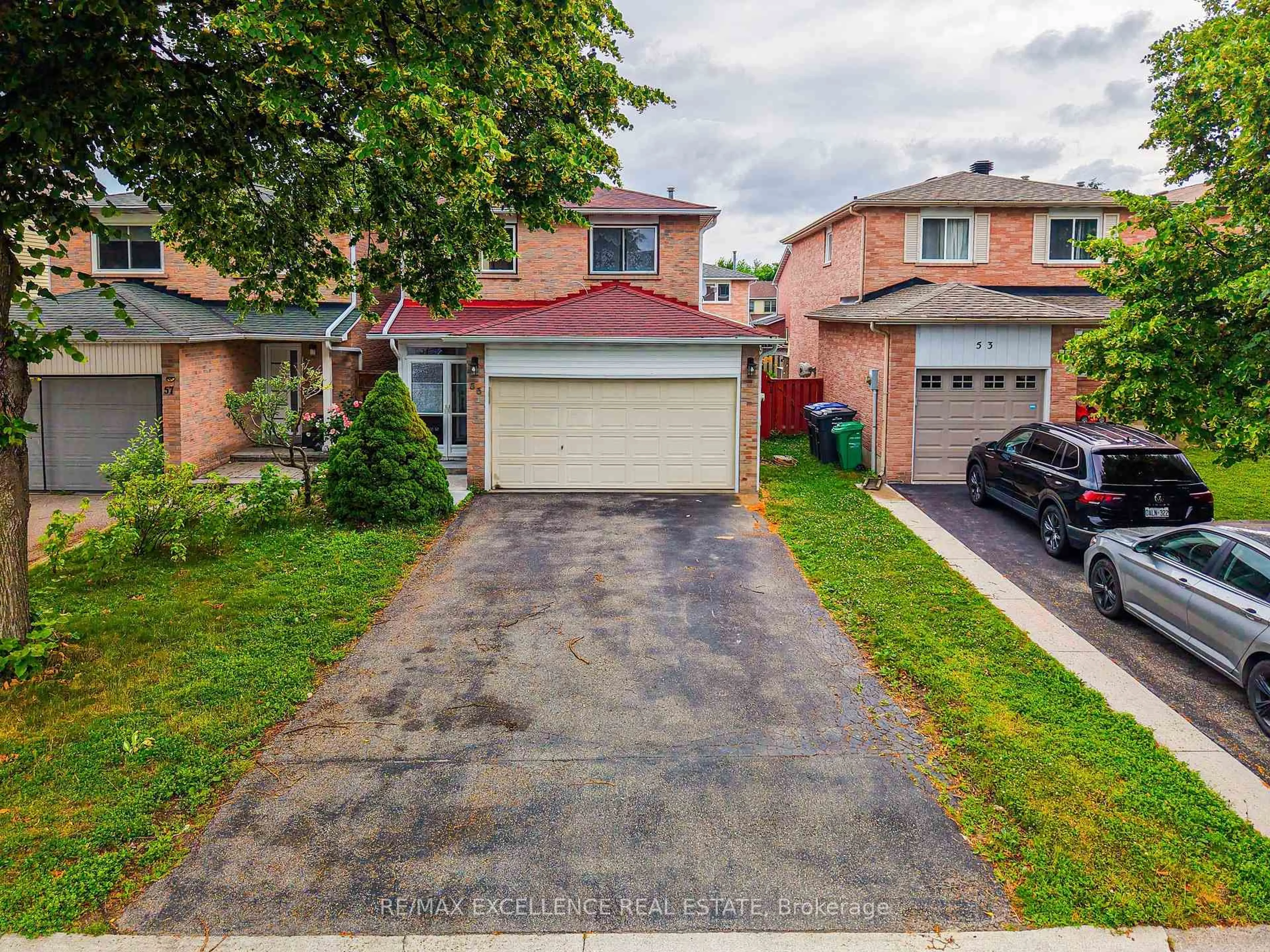 A pic from outside/outdoor area/front of a property/back of a property/a pic from drone, street for 55 Rushmore Cres, Brampton Ontario L6Z 1R1