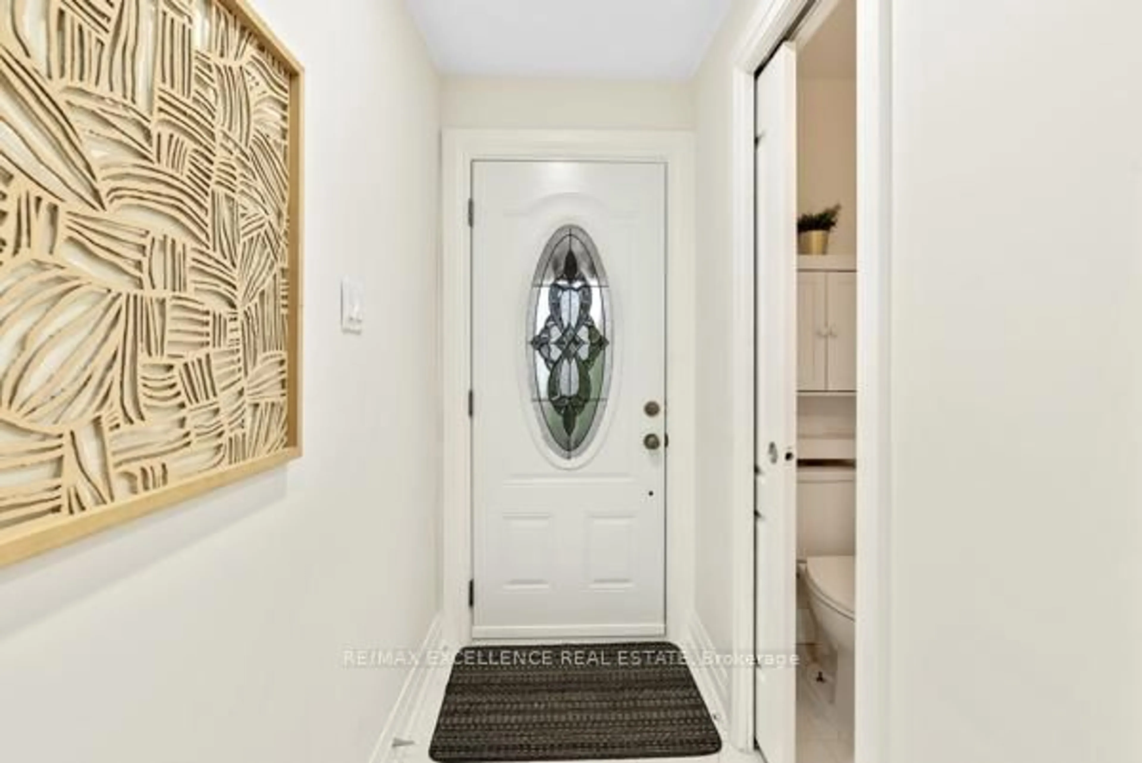 Indoor entryway for 55 Rushmore Cres, Brampton Ontario L6Z 1R1