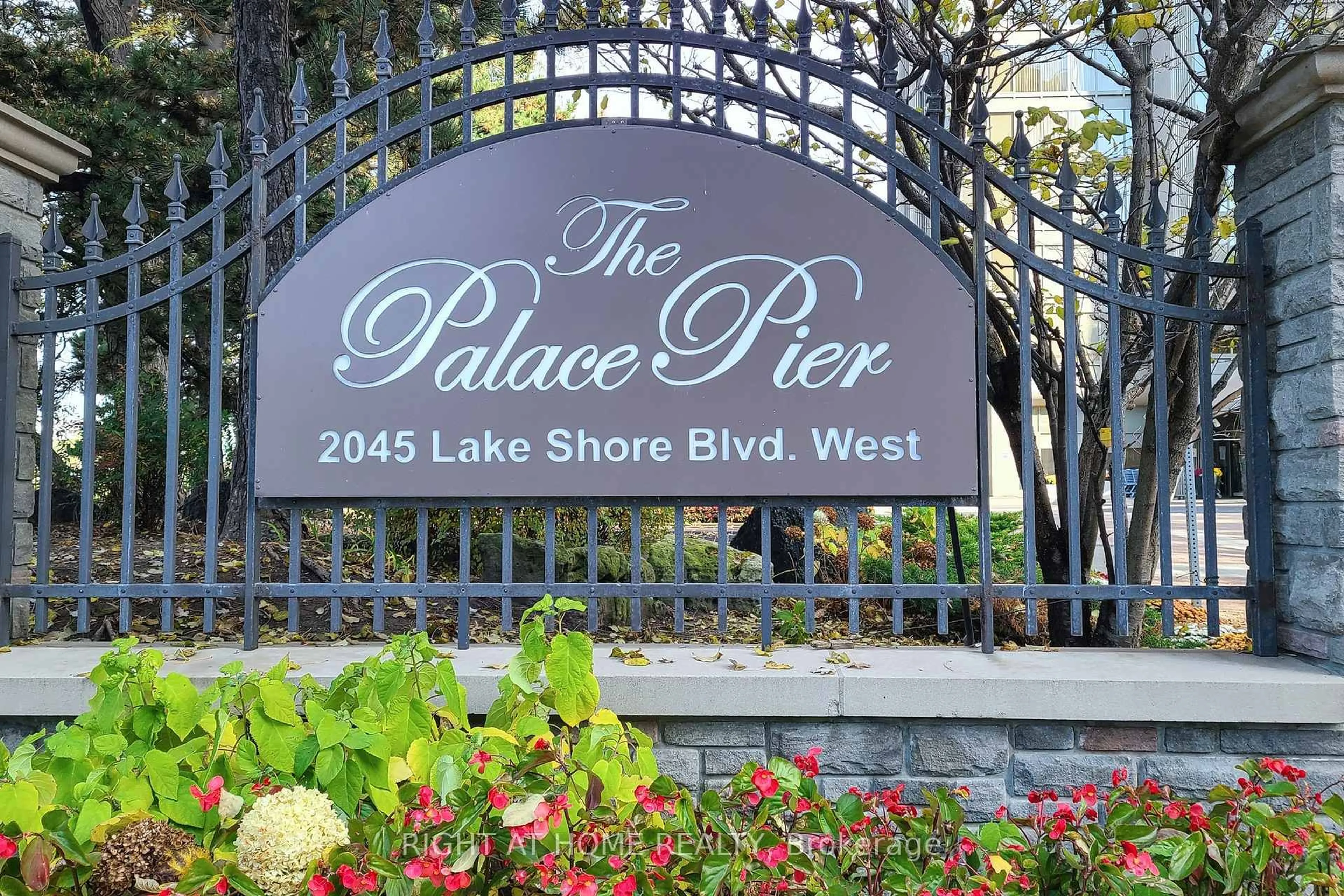 Patio, water/lake/river/ocean view for 2045 Lake Shore Blvd #507, Toronto Ontario M8V 2Z6
