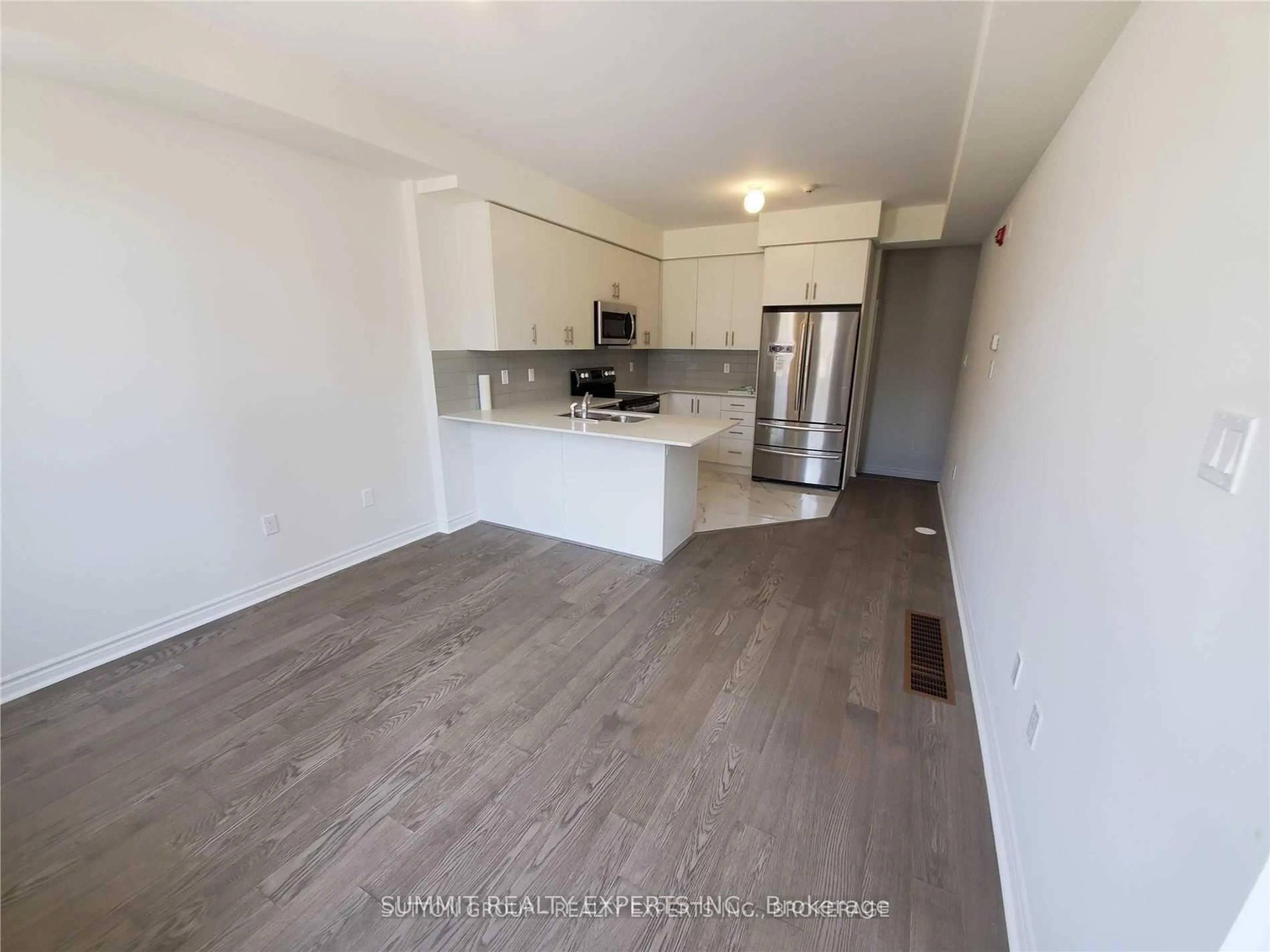 A pic of a room for 62 Preston Meadow Ave #4, Mississauga Ontario L4Z 0C8