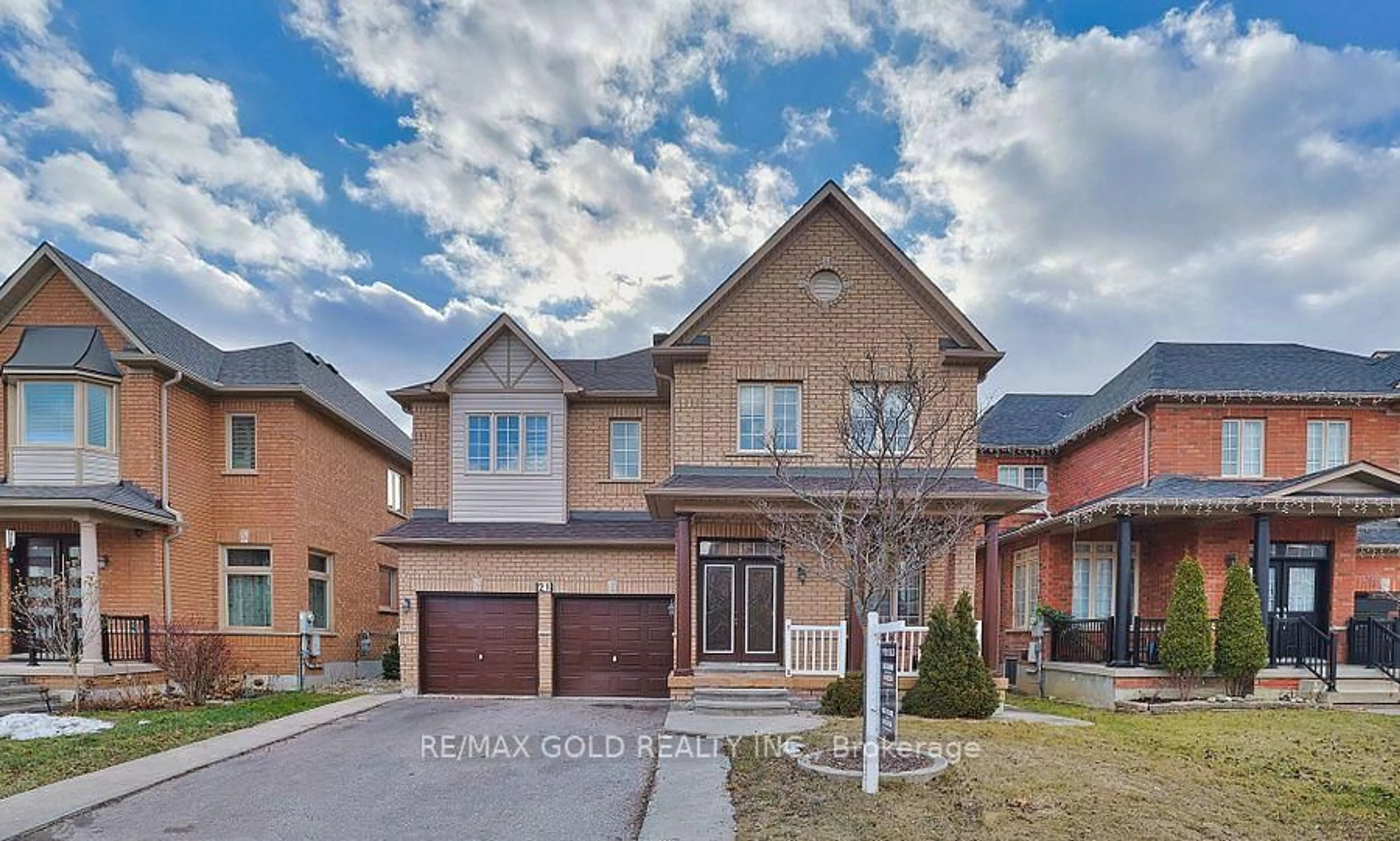 Home with brick exterior material, street for 21 Castle Mountain Dr, Brampton Ontario L6R 2W9