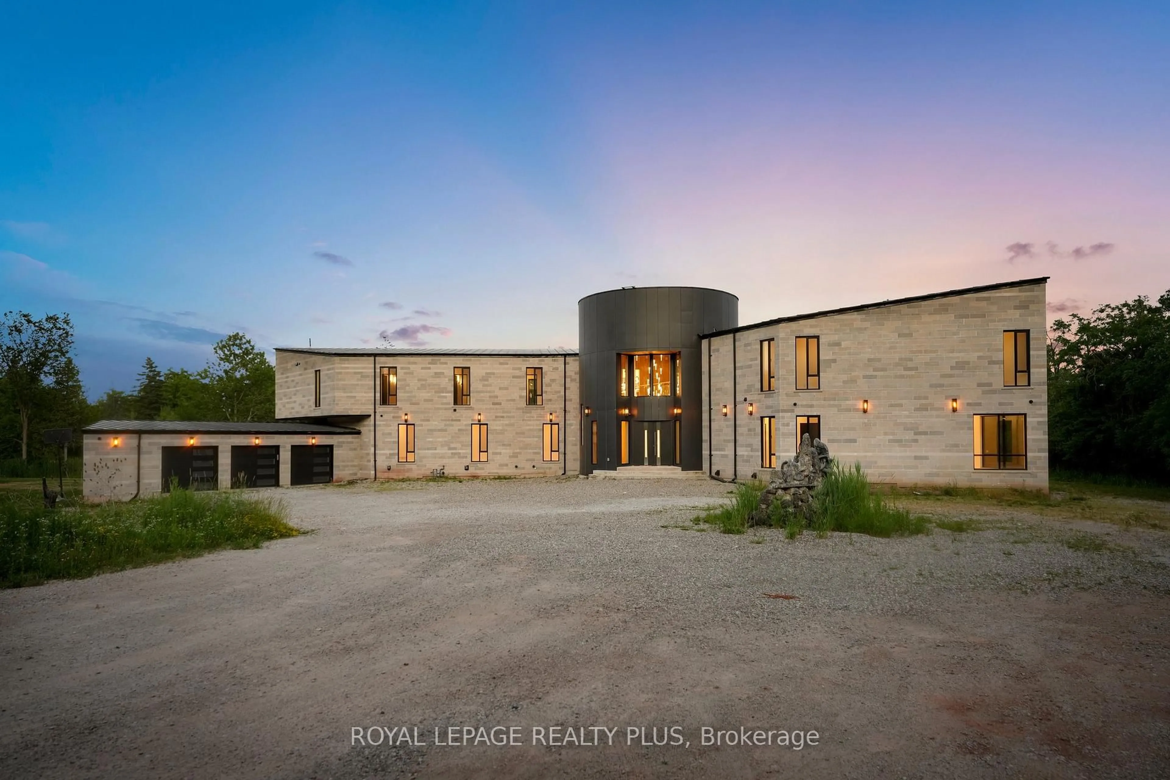 A pic from outside/outdoor area/front of a property/back of a property/a pic from drone, building for 14020 Winston Churchill Blvd, Caledon Ontario L7C 1P2