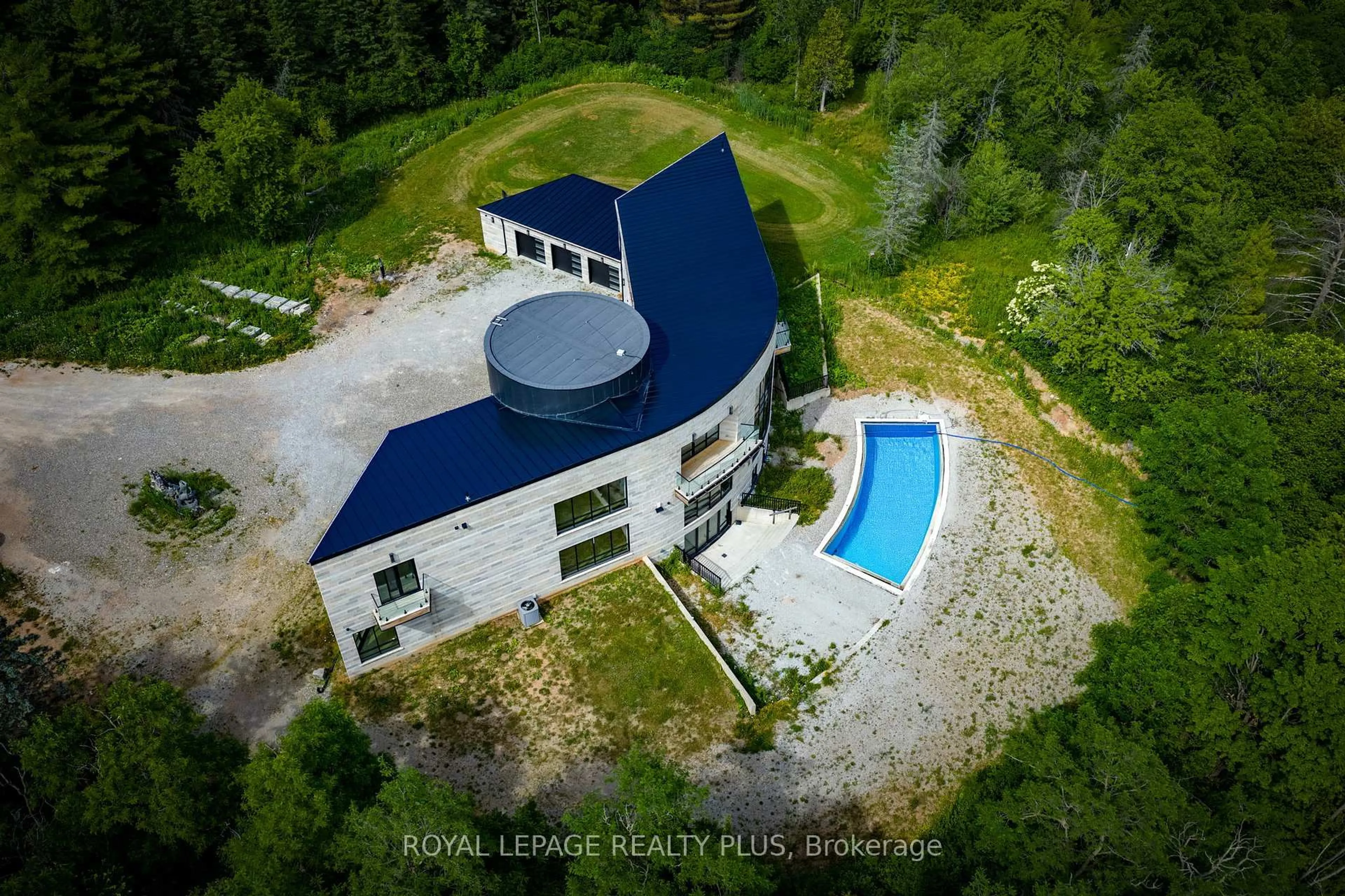 A pic from outside/outdoor area/front of a property/back of a property/a pic from drone, building for 14020 Winston Churchill Blvd, Caledon Ontario L7C 1P2