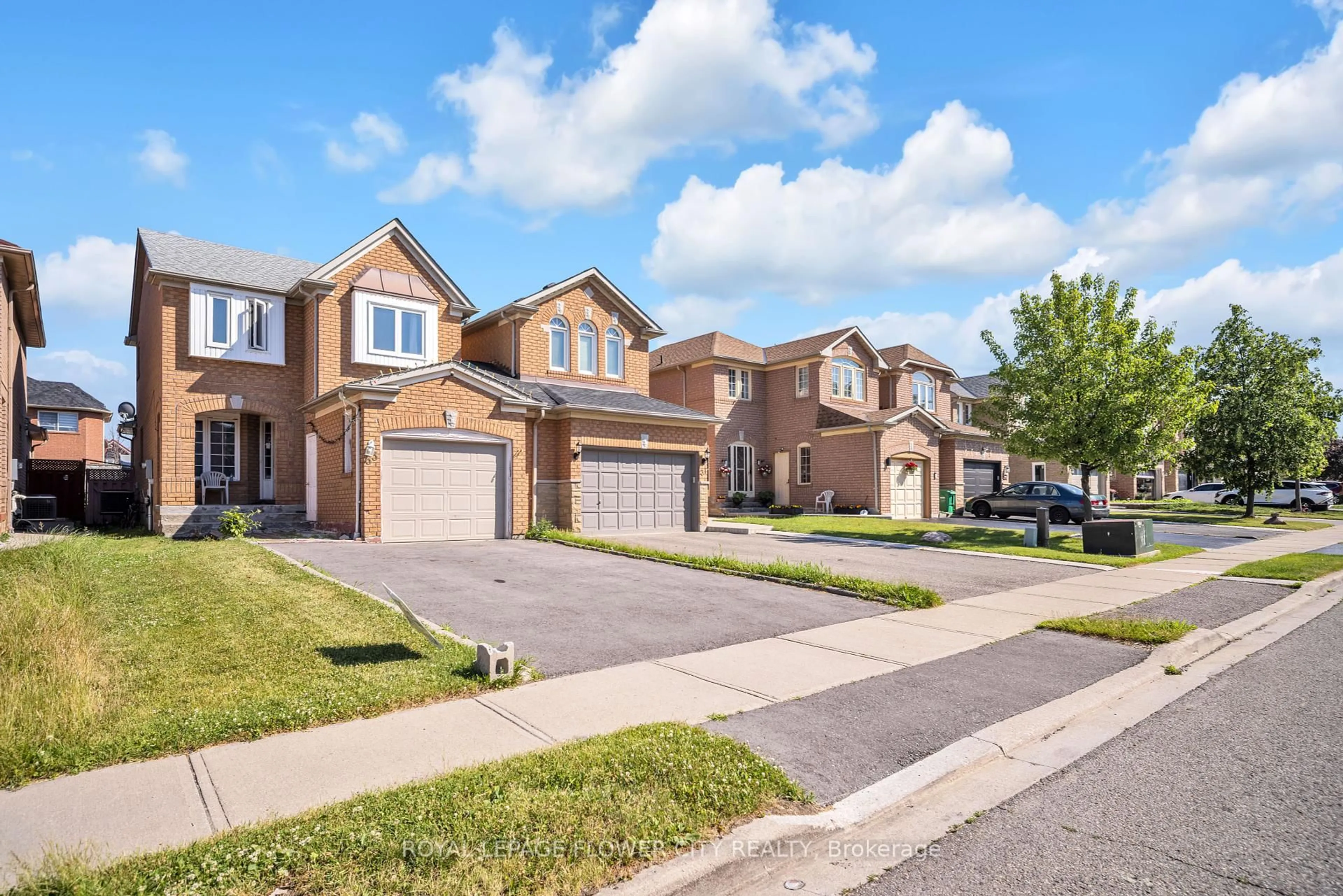 Home with brick exterior material, street for 33 Fiddleneck Cres, Brampton Ontario L6R 1R2