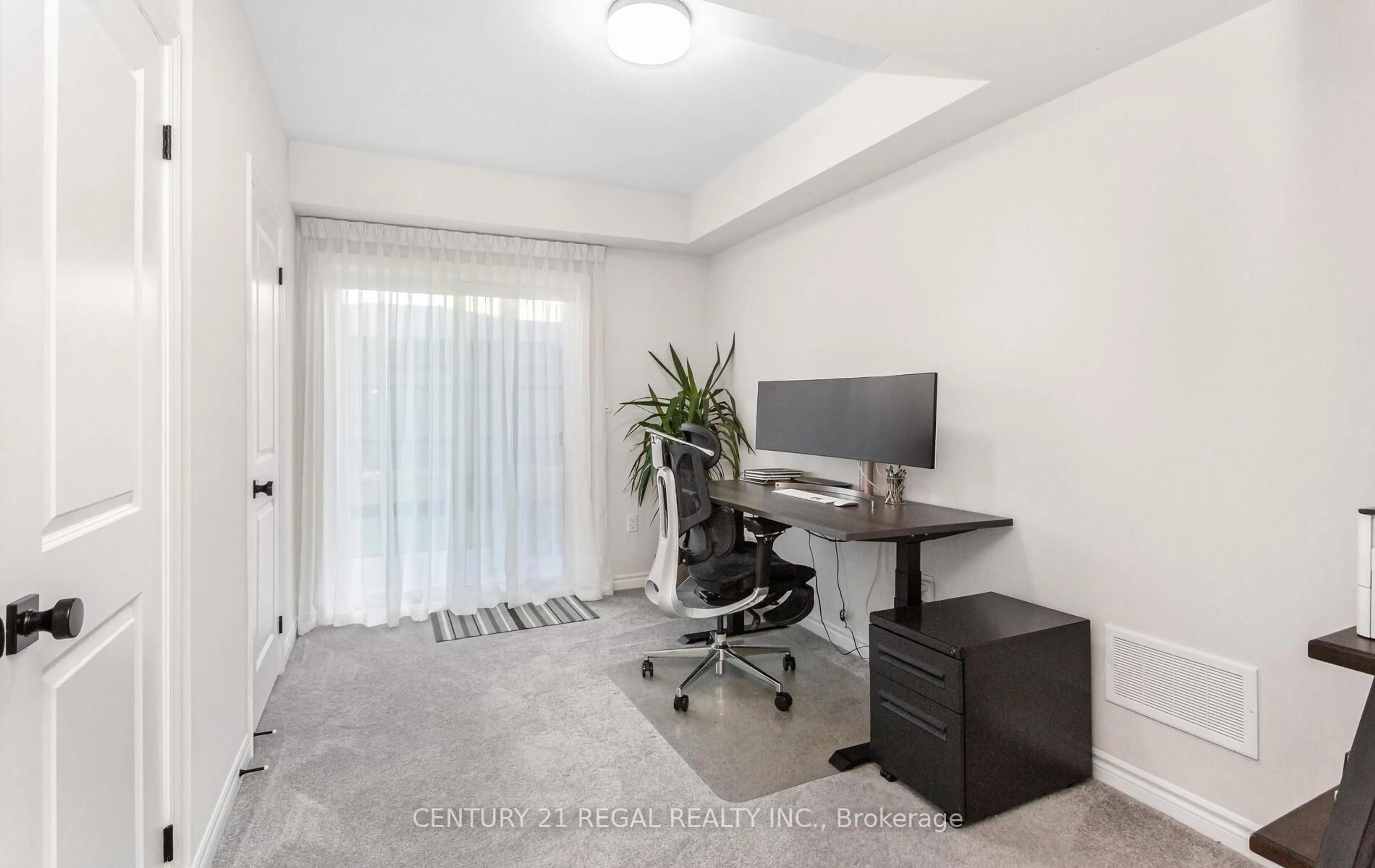 A pic of a room for 24 Arcola St, Brampton Ontario L6P 4N7