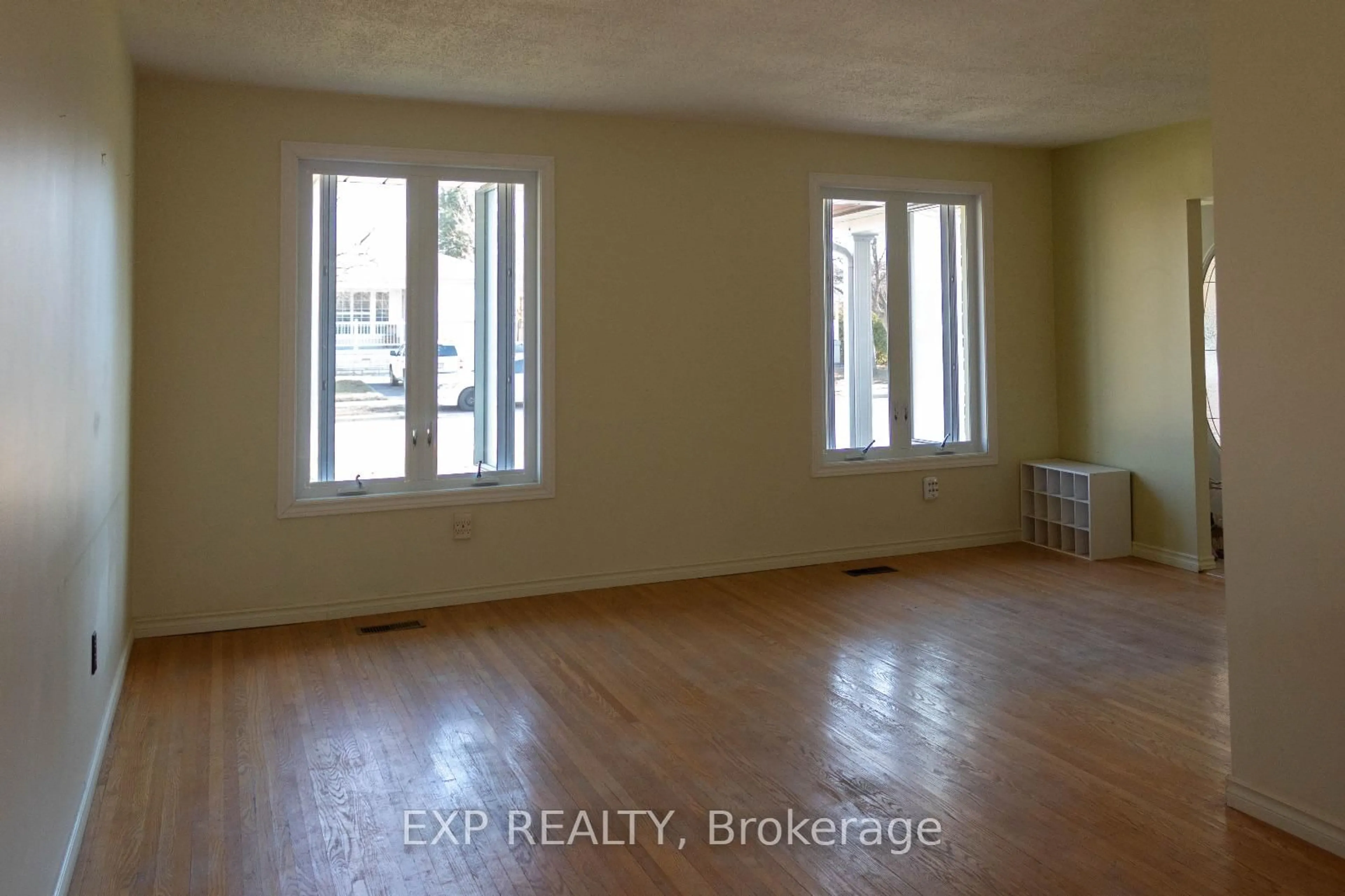 A pic of a room for 57 Tealham Dr, Toronto Ontario M9V 3T7
