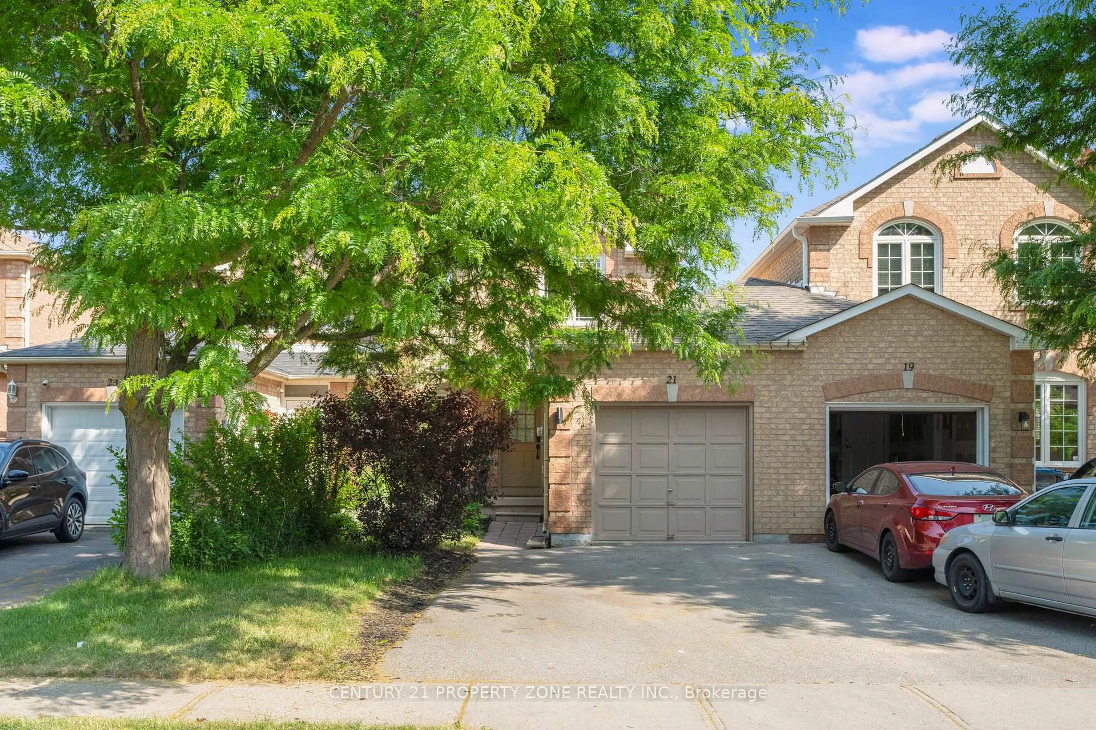 Home with brick exterior material, street for 21 White Tail Cres, Brampton Ontario L6Y 2C5