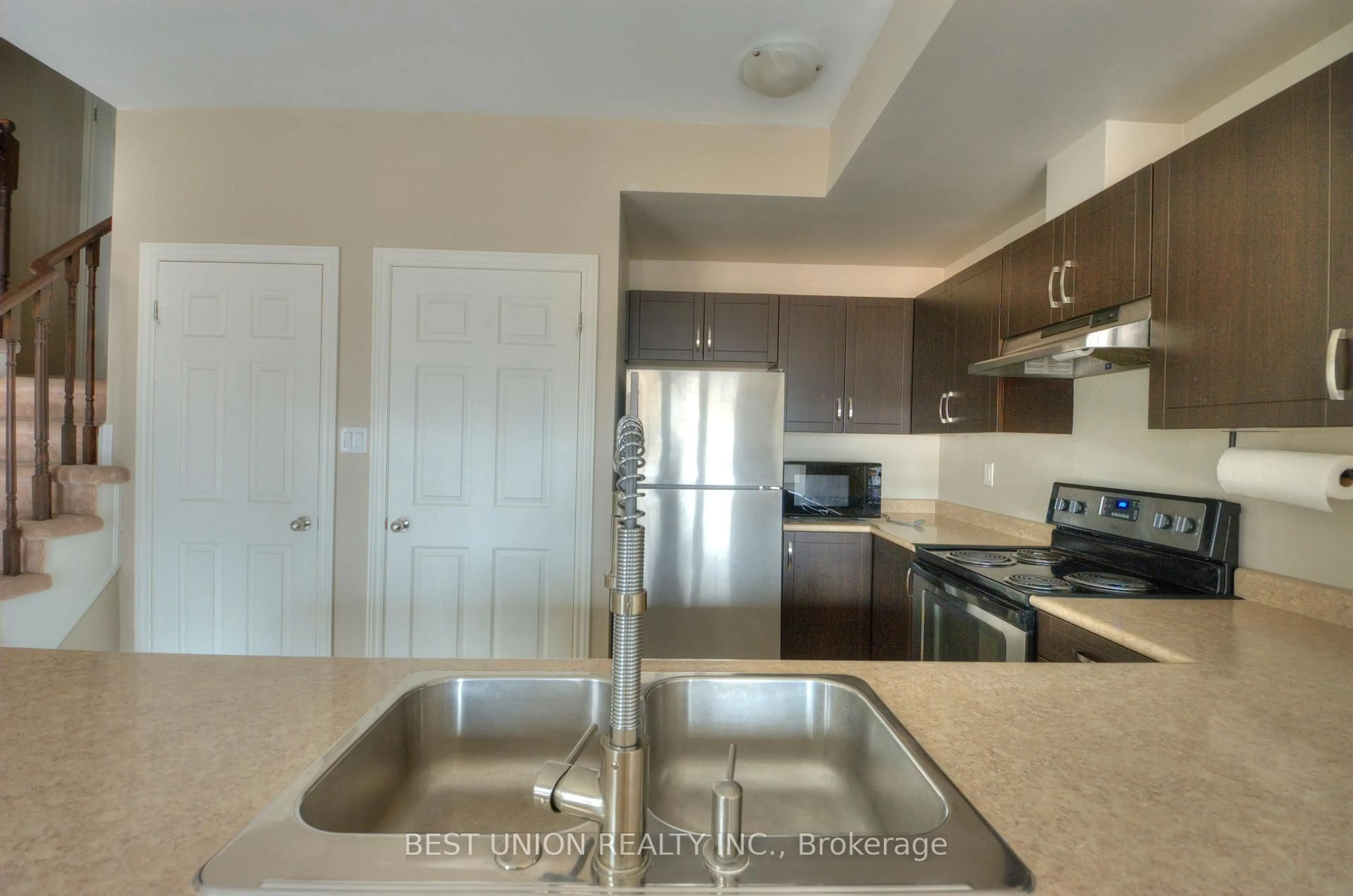 Standard kitchen, unknown for 2420 Baronwood Dr #22-04, Oakville Ontario L6M 0X6