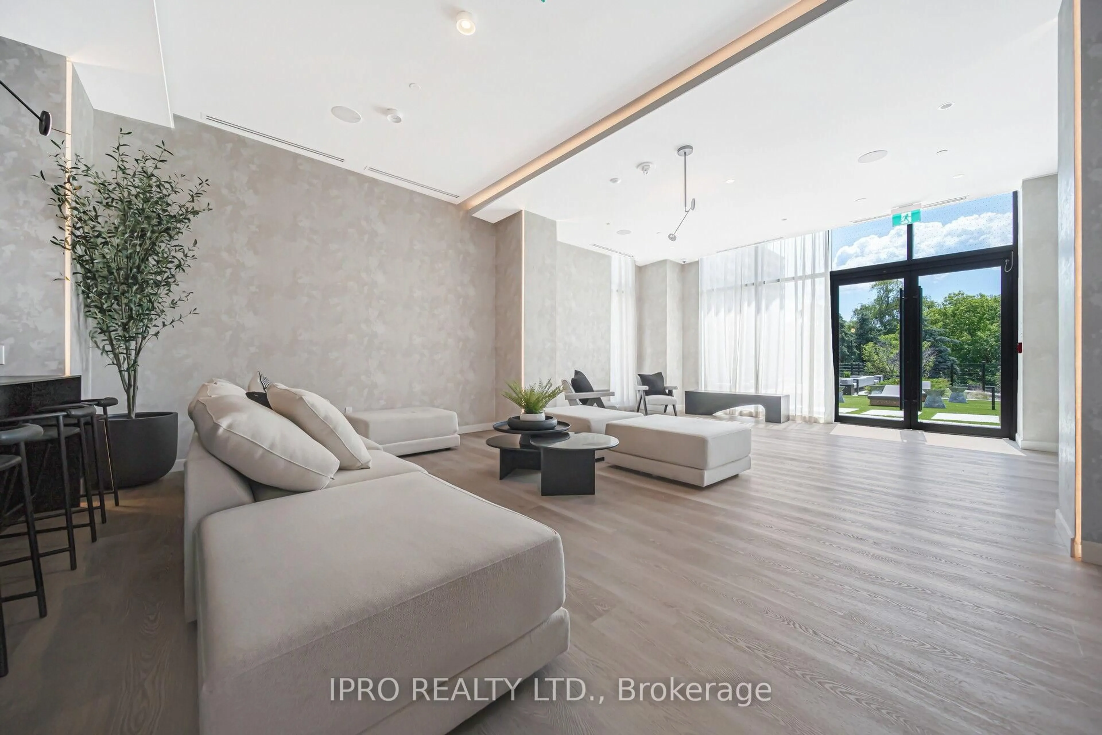 Unknown for 86 Dundas St #1714, Mississauga Ontario L5A 0B1
