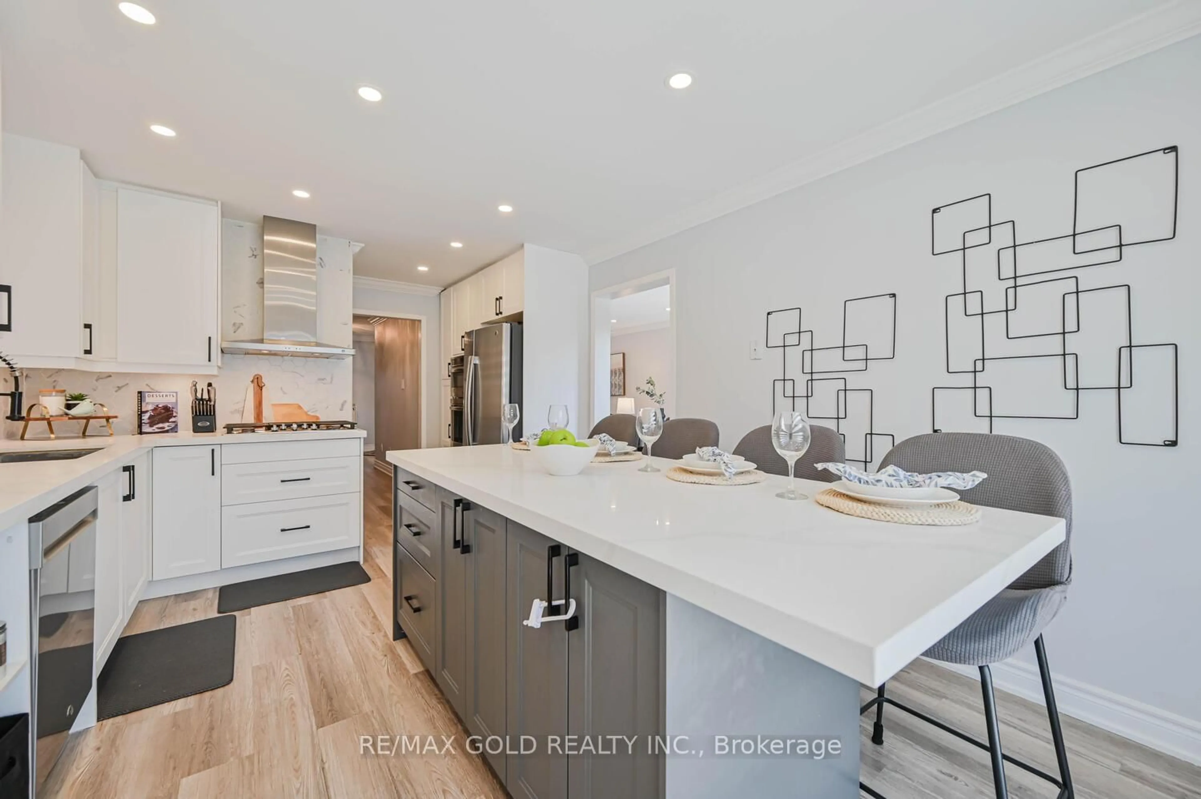Open concept kitchen, unknown for 59 Horned Owl Dr, Brampton Ontario L6R 1C4