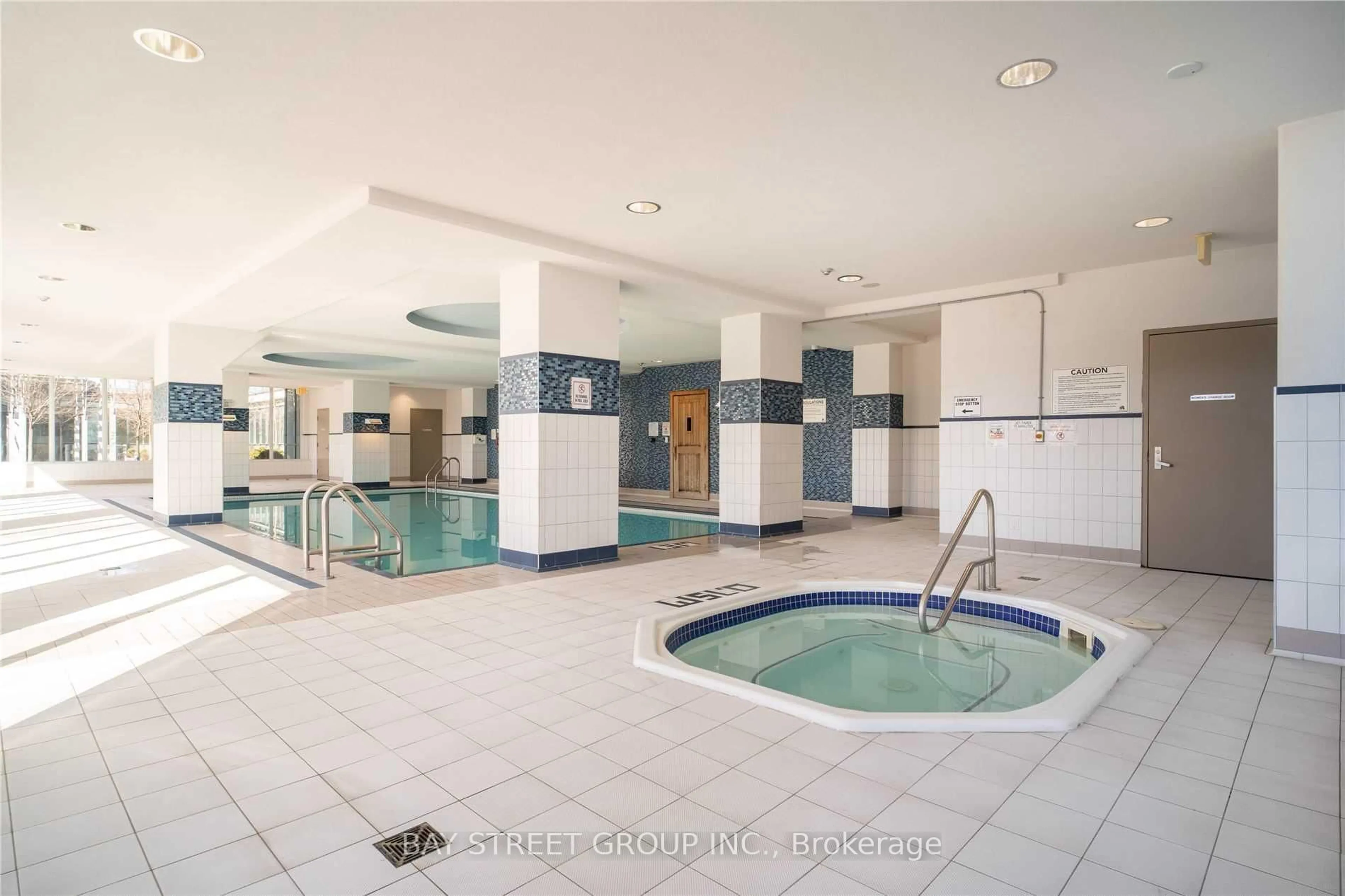 Pool for 4070 Confederation Pkwy #4106, Mississauga Ontario L5B 0E9