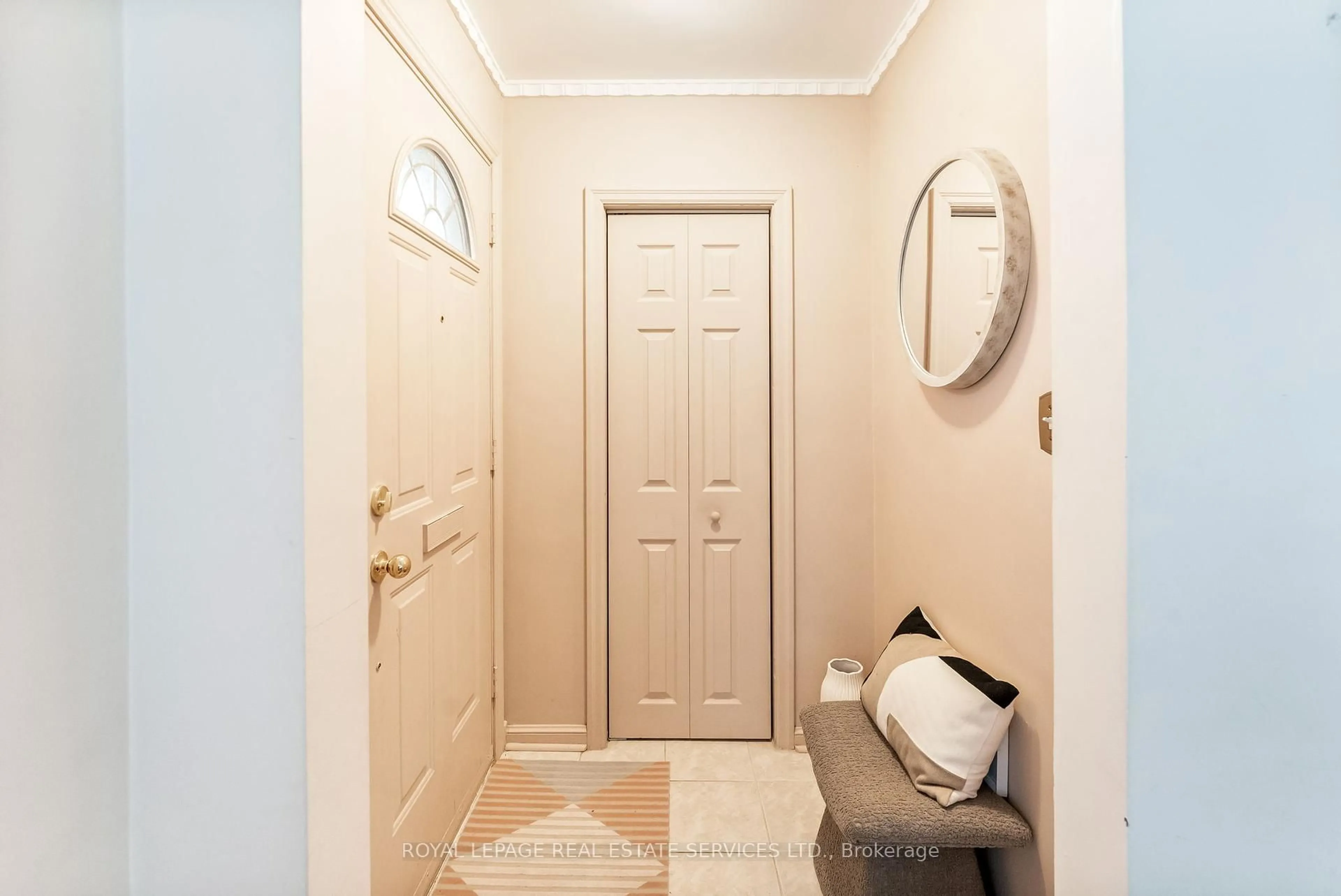 Standard bathroom, unknown for 72 Edgecroft Rd, Toronto Ontario M8Z 2B8