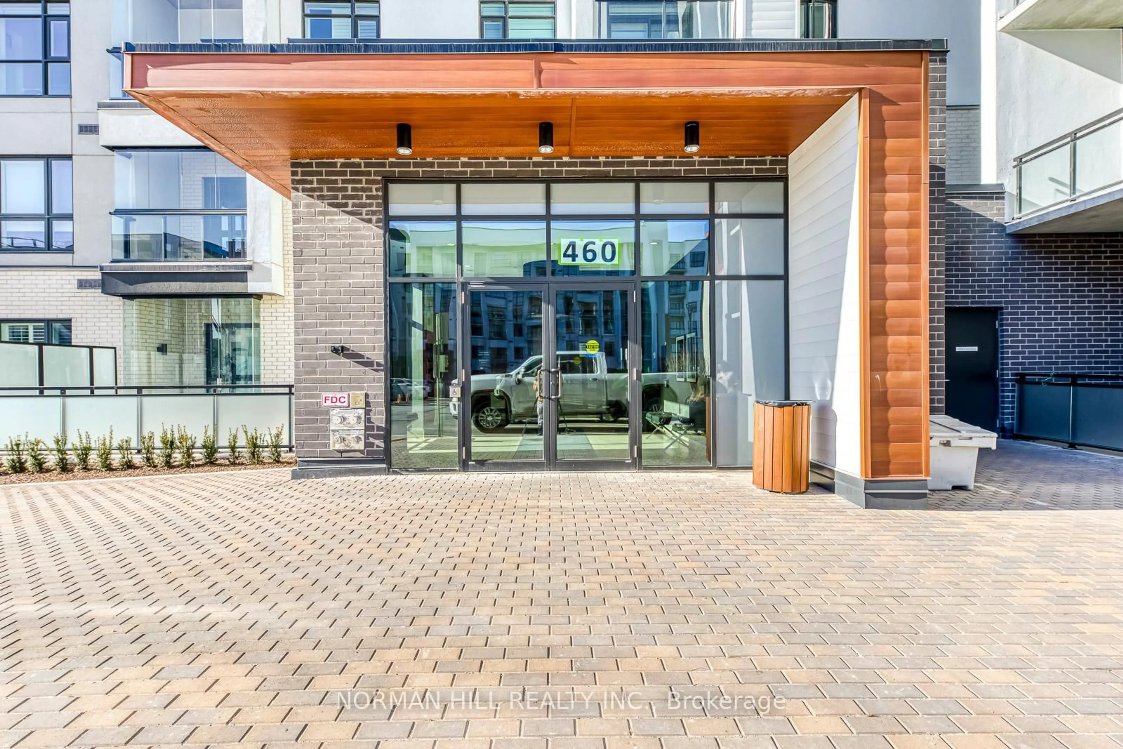 Indoor foyer for 460 Gordon Krantz Ave #607, Milton Ontario L9E 1Z2