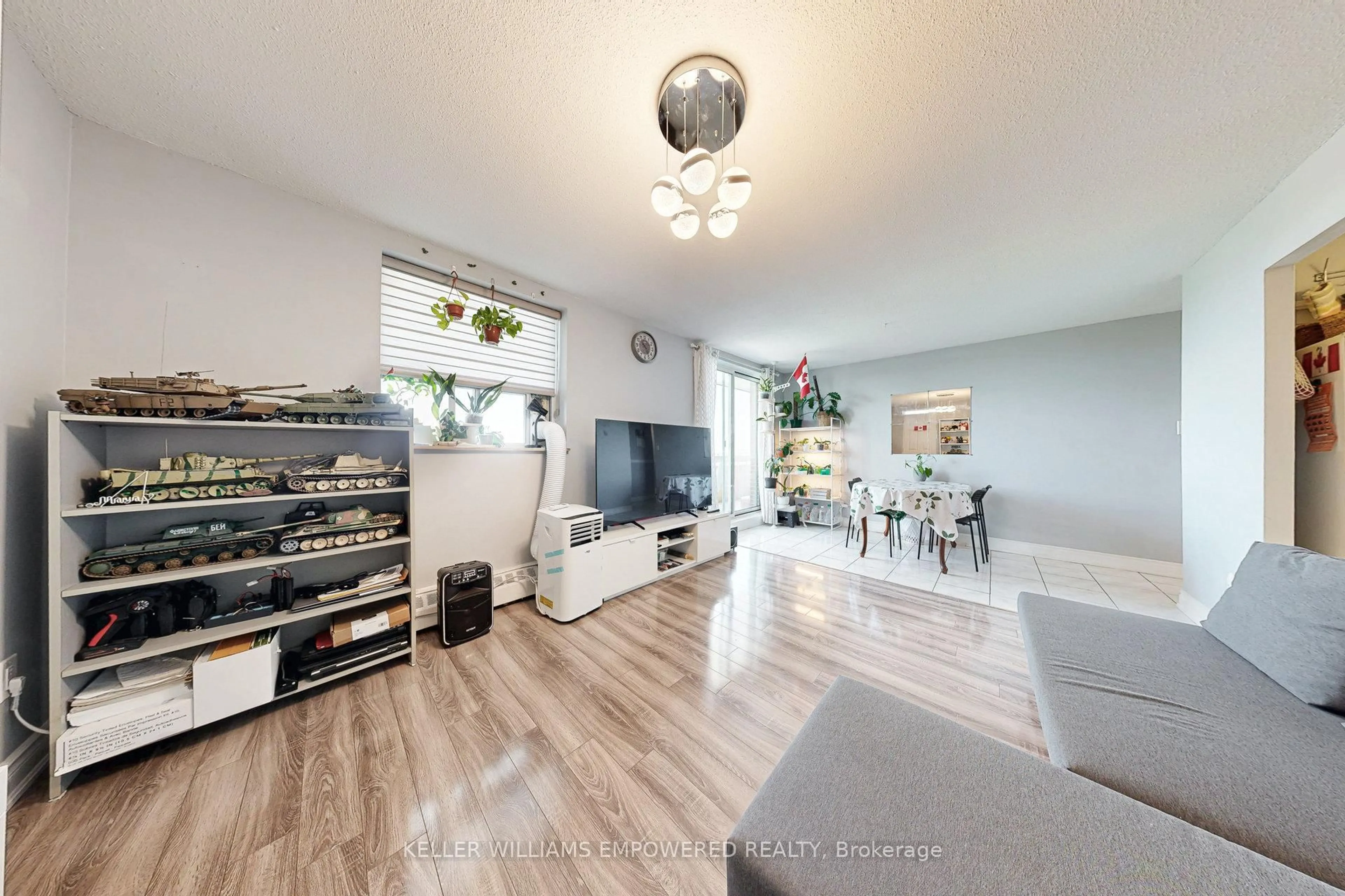 Living room with furniture, unknown for 3555 Derry Rd #901, Mississauga Ontario L4T 1B2