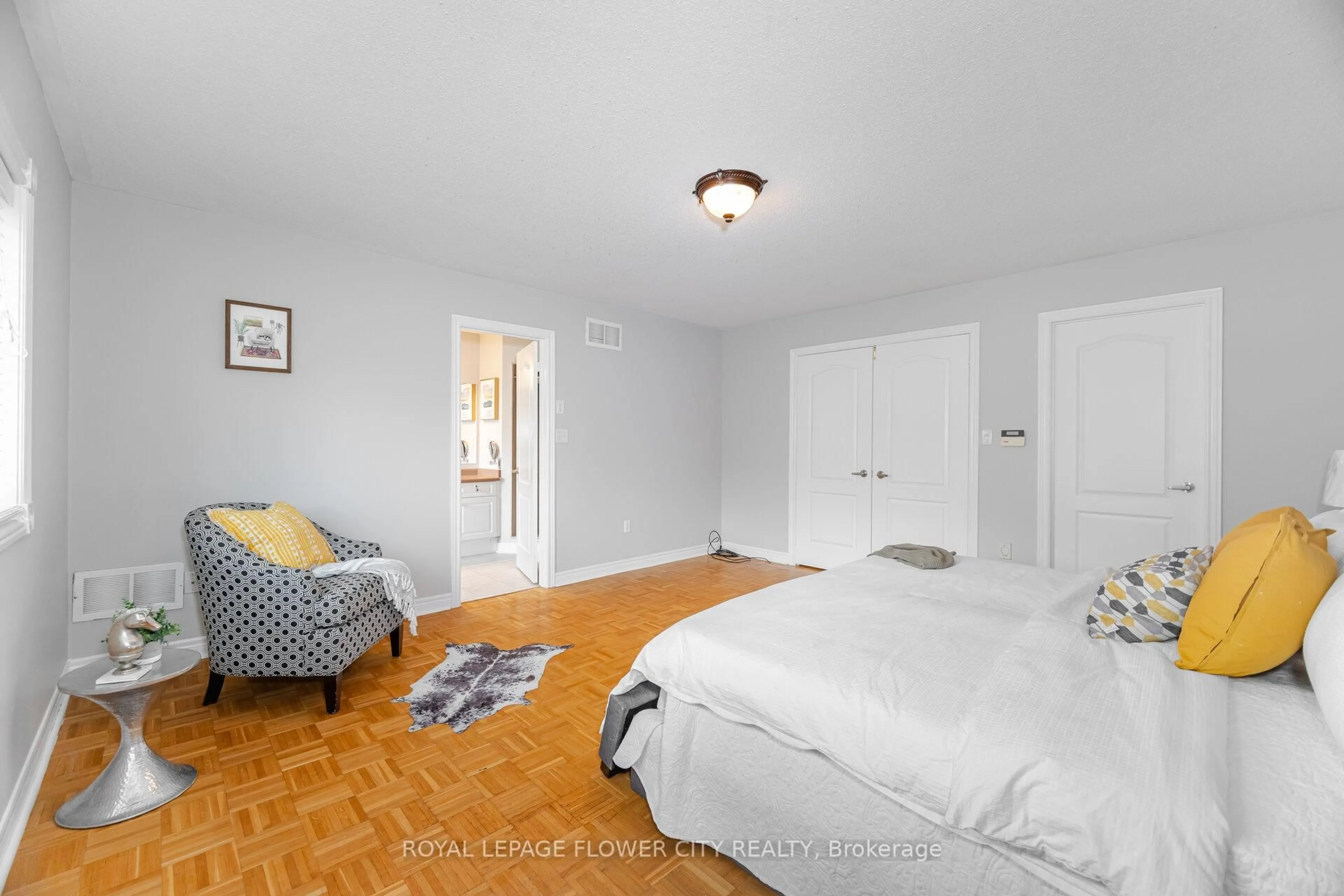 Bedroom with bed, unknown for 61 Headwater Rd, Caledon Ontario L7E 2W4