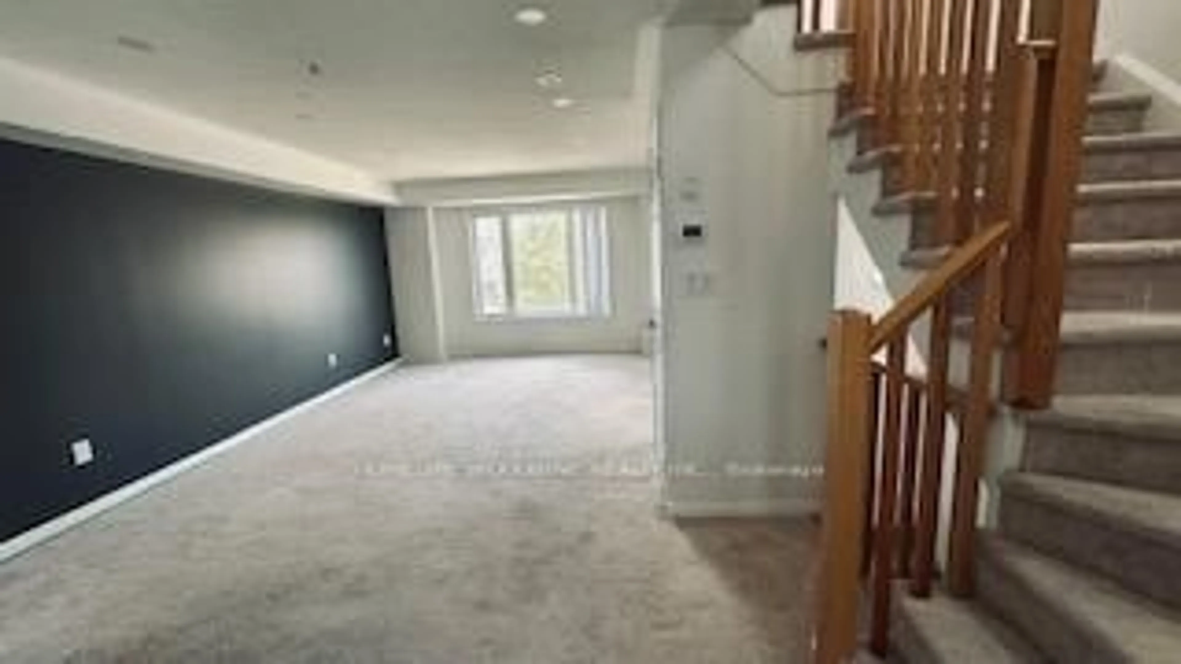 Indoor foyer for 250 Sunny Meadow Blvd #42, Brampton Ontario L6R 3Y7