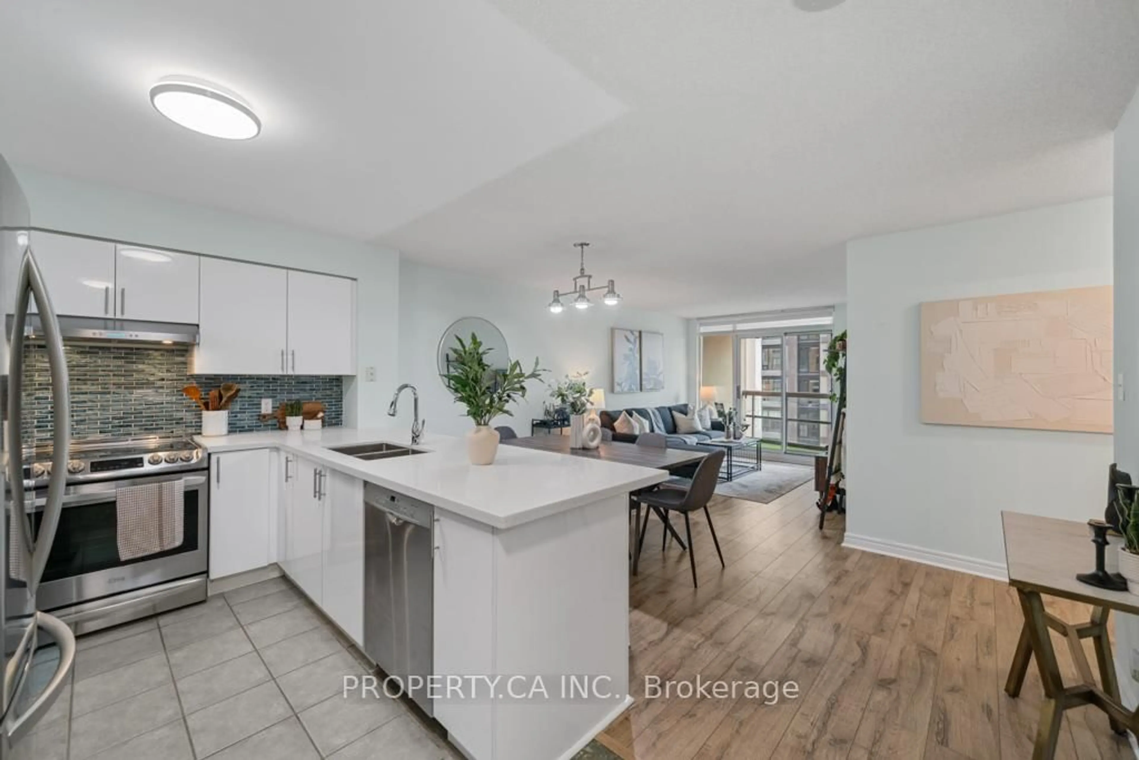 Open concept kitchen, unknown for 156 Enfield Pl #2002, Mississauga Ontario L5B 4L8