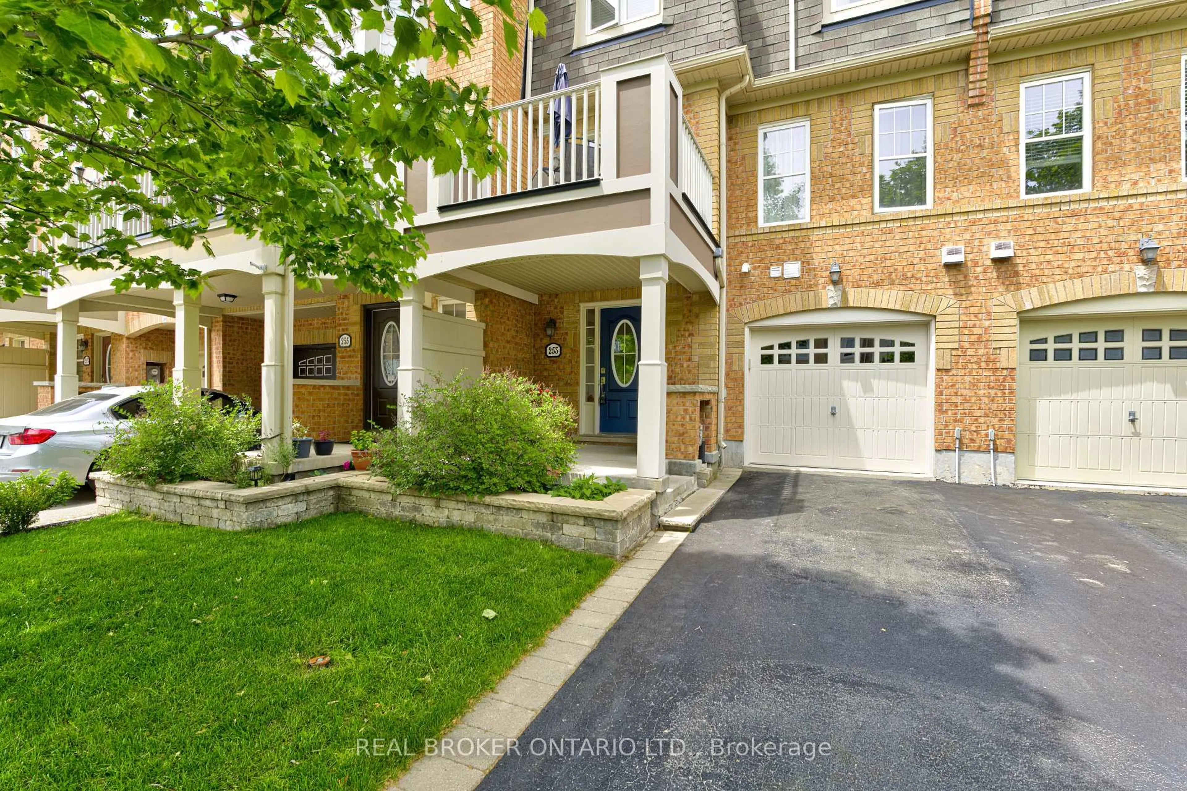 Unknown for 253 Wetenhall Landing, Milton Ontario L9T 7B7