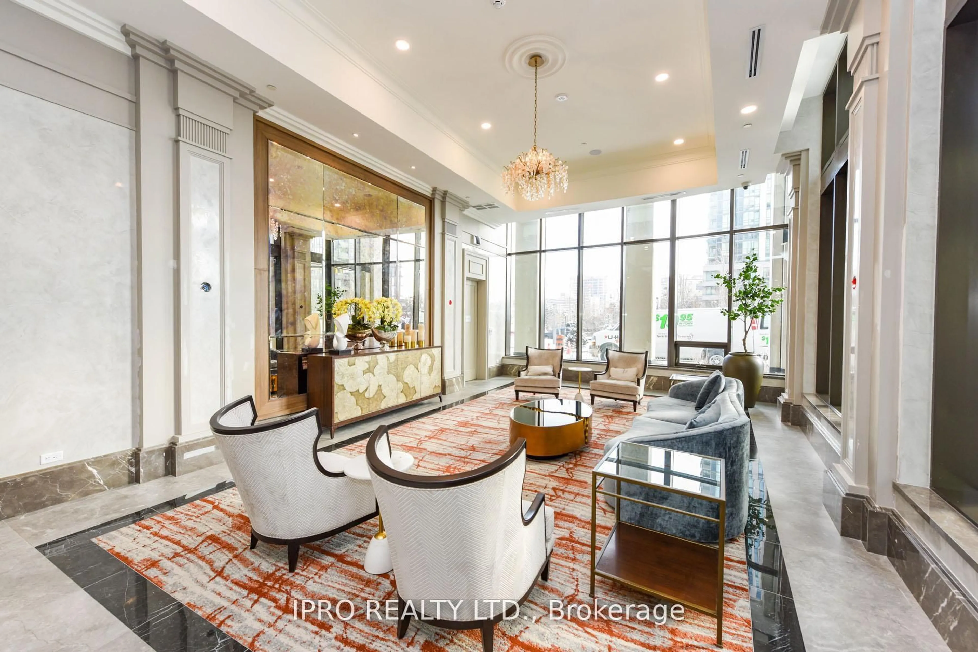 Indoor foyer for 30 Elm Dr #3504, Mississauga Ontario L5B 0N6