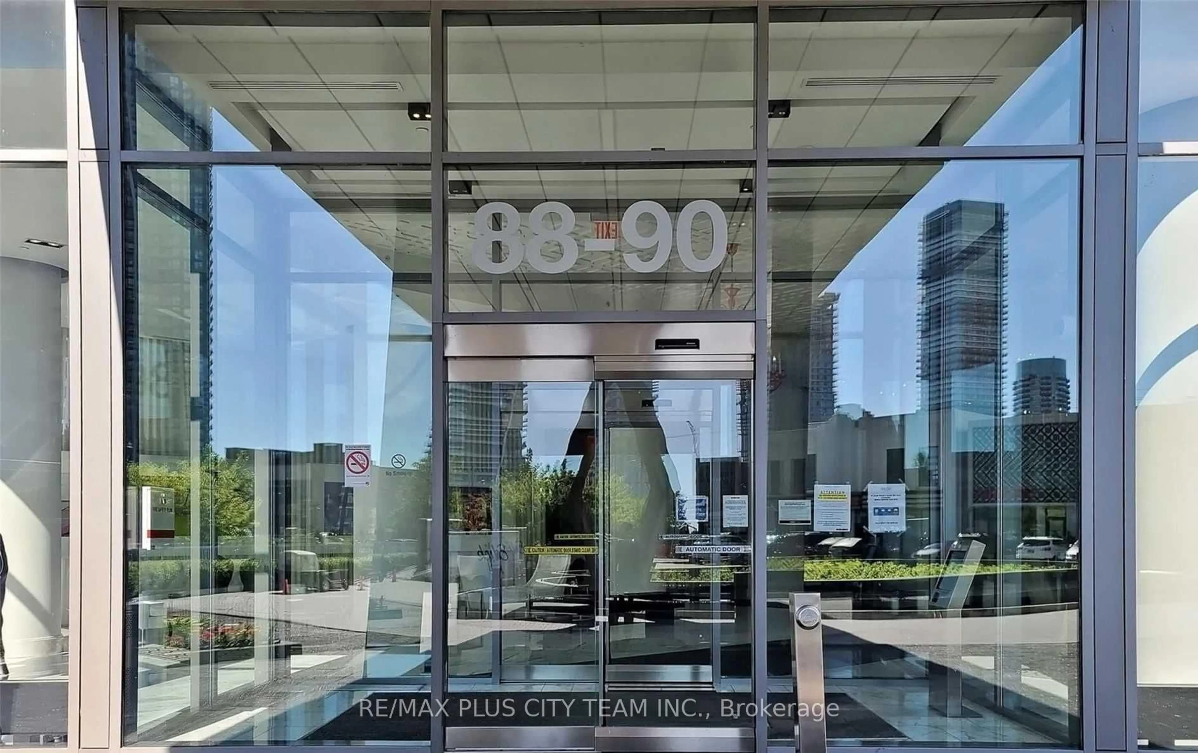 Lobby for 88 Park Lawn Rd #2316, Toronto Ontario M8Y 0B5