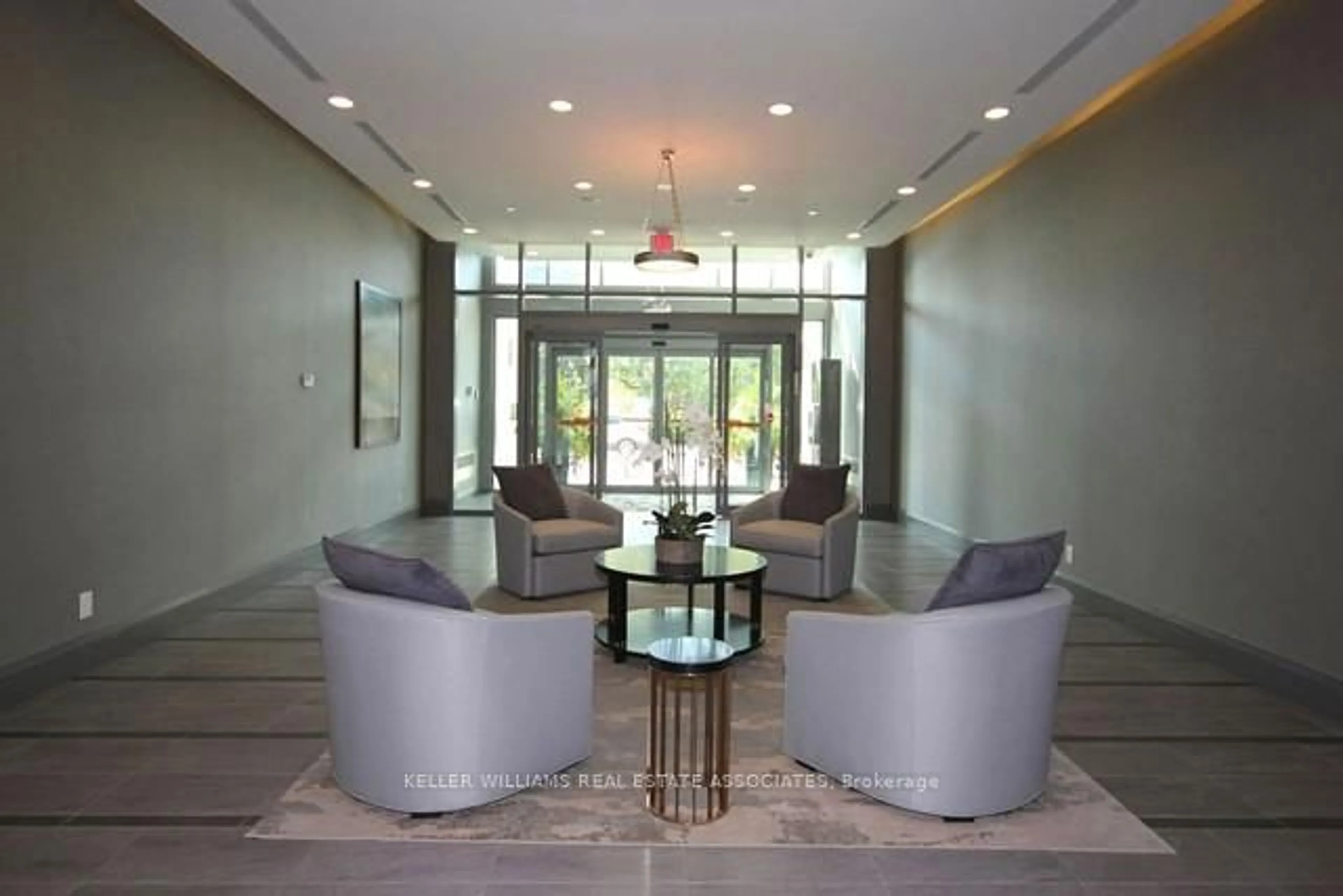 Lobby for 11 Bronte Rd #426, Oakville Ontario L6L 0E1