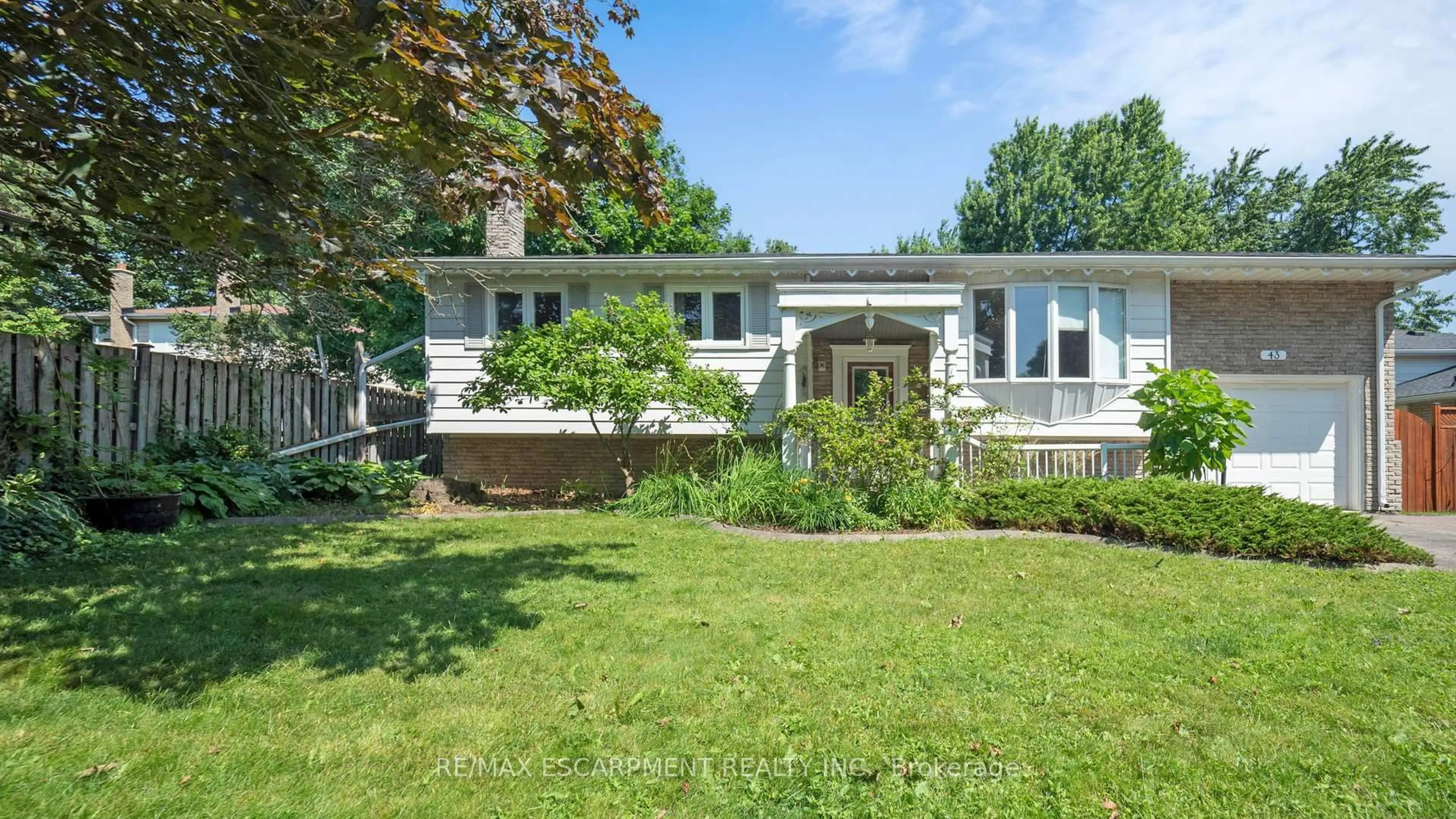 Home with vinyl exterior material, street for 43 Westmorland Ave, Orangeville Ontario L9W 3B7