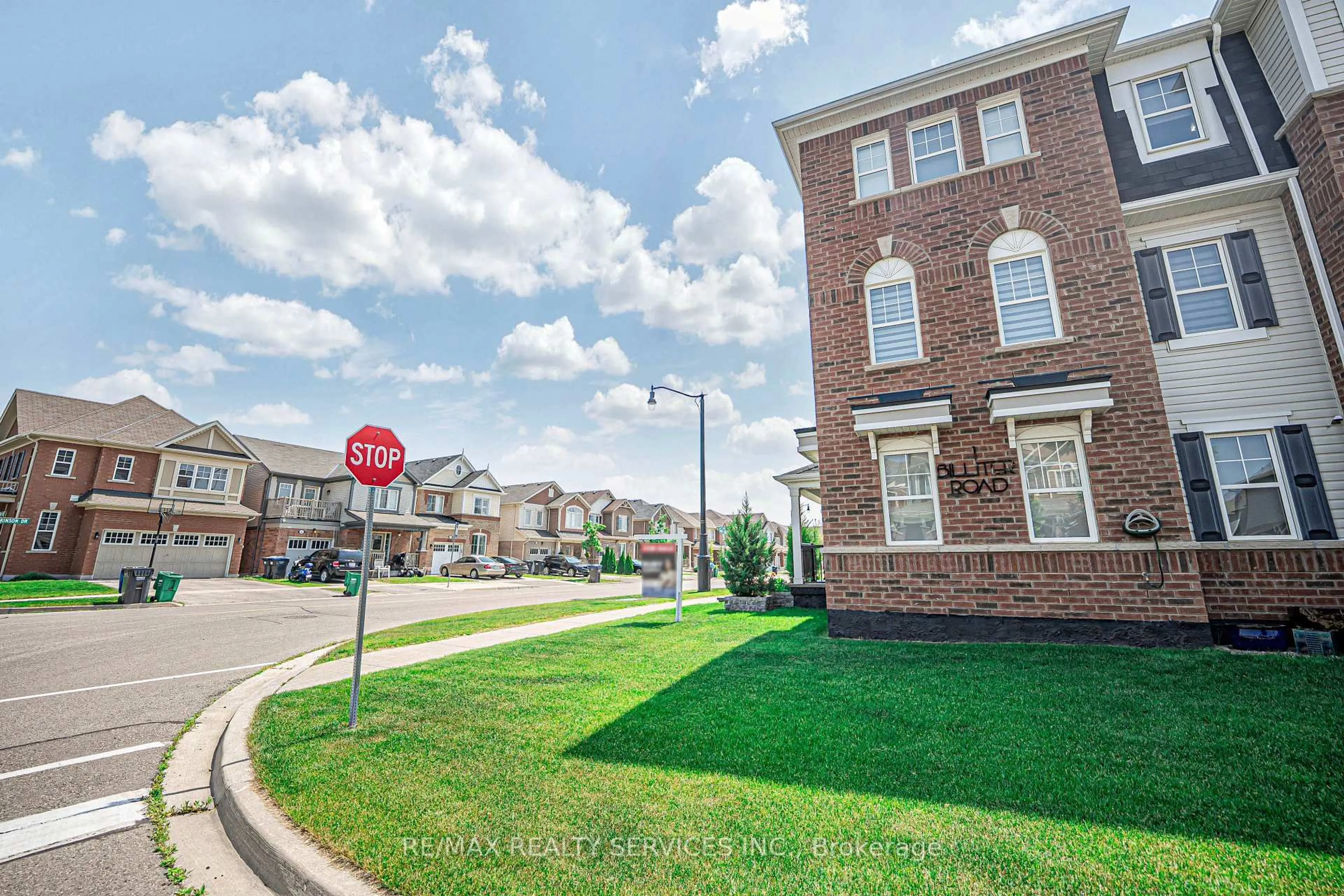 Unknown for 1 Billiter Rd, Brampton Ontario L7A 4G8