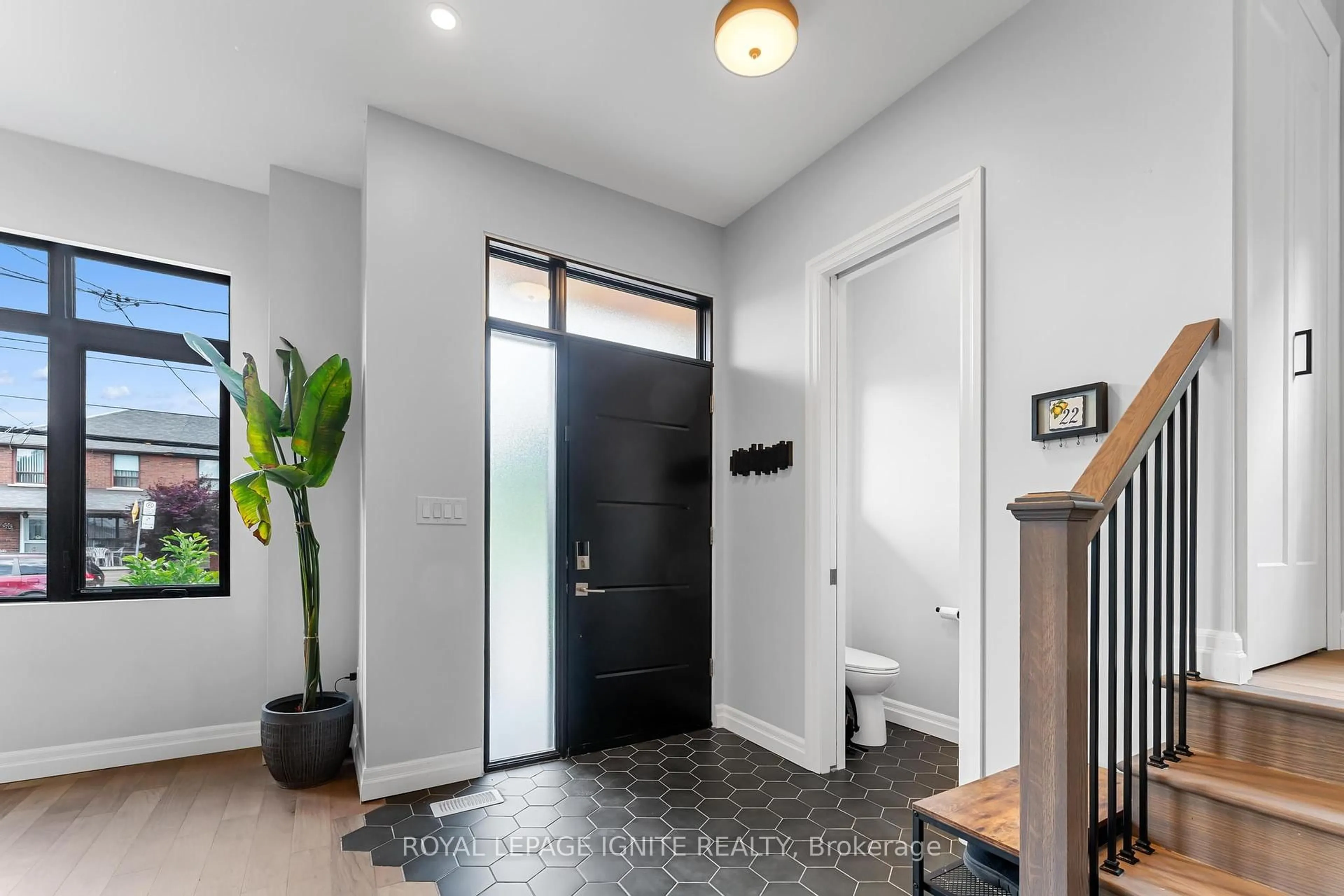 Indoor entryway for 22 Spears St, Toronto Ontario M6N 3X7