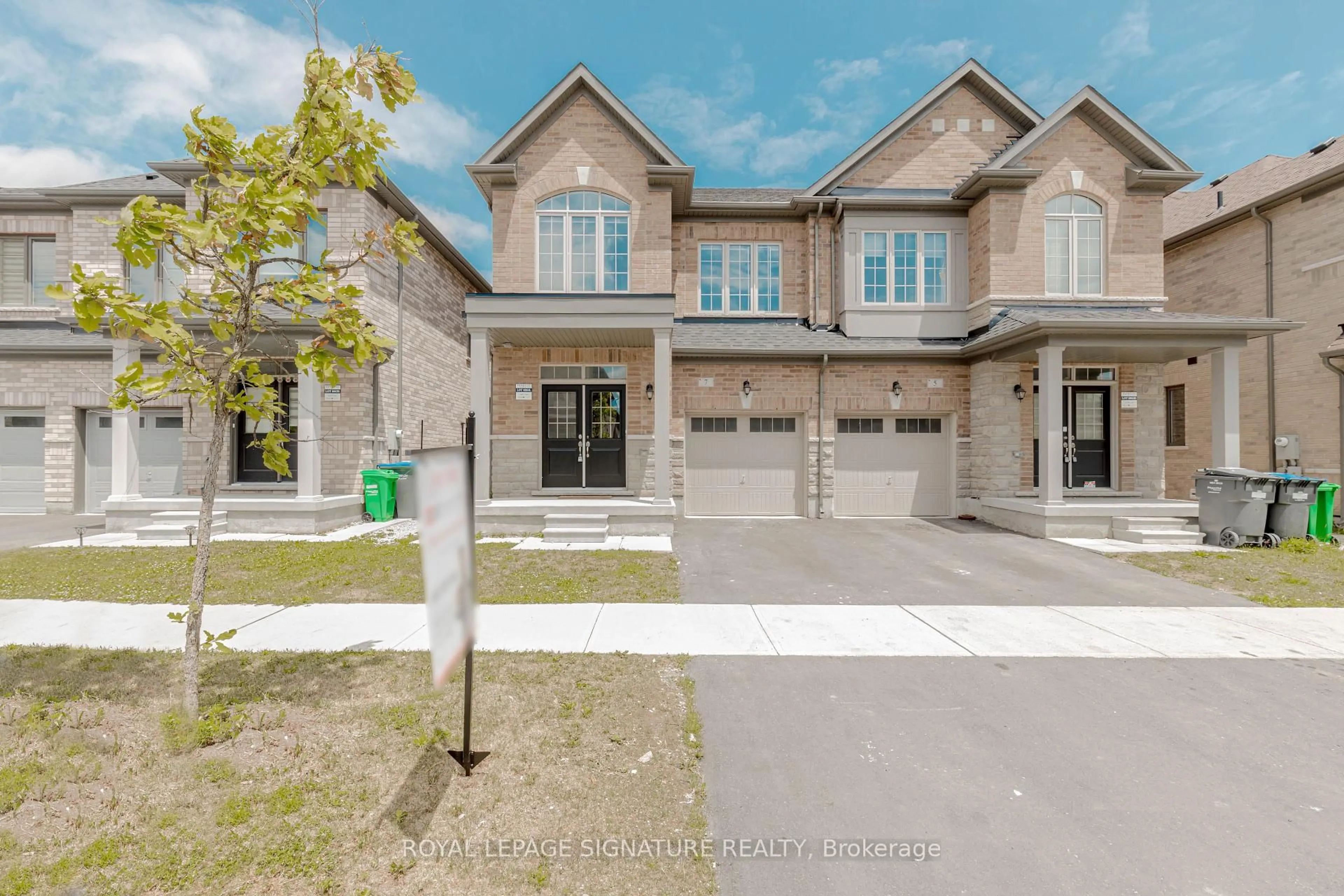 Home with brick exterior material, street for 7 Truffle Crt, Brampton Ontario L7A 5A6