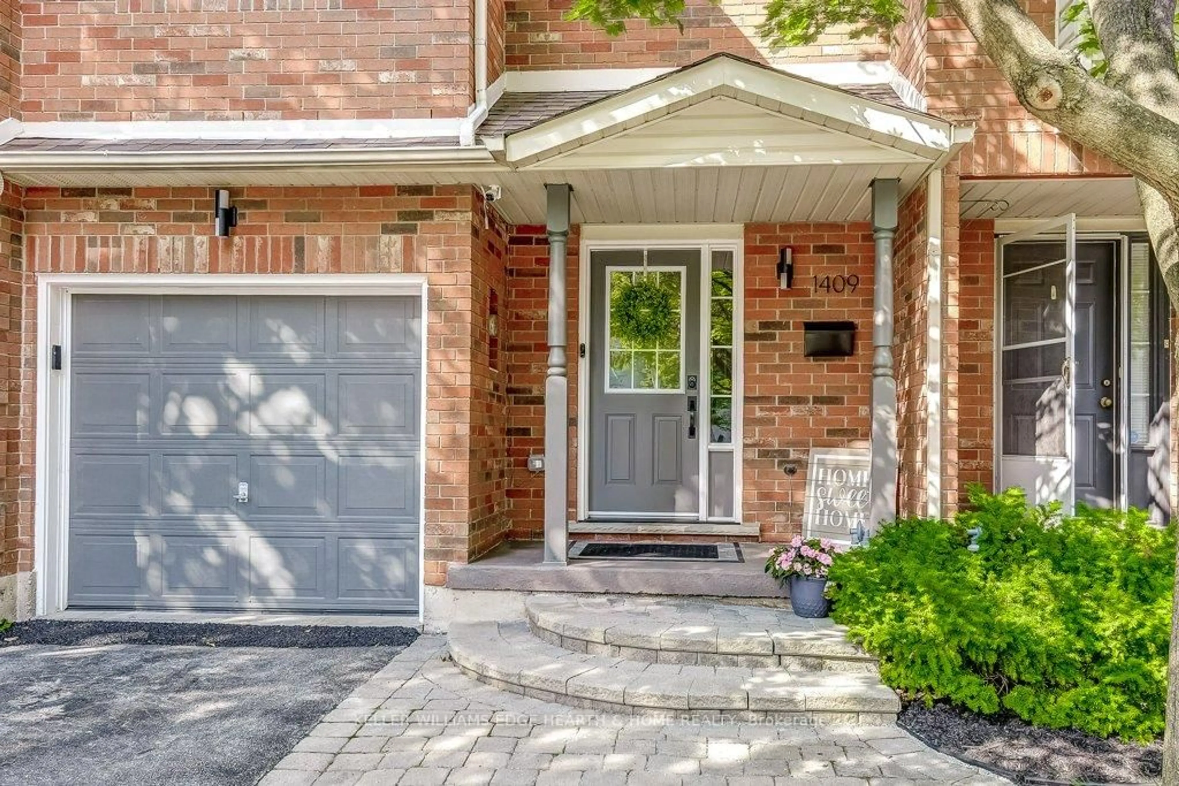 Home with brick exterior material, street for 1409 Tobyn Dr, Burlington Ontario L7M 4V7