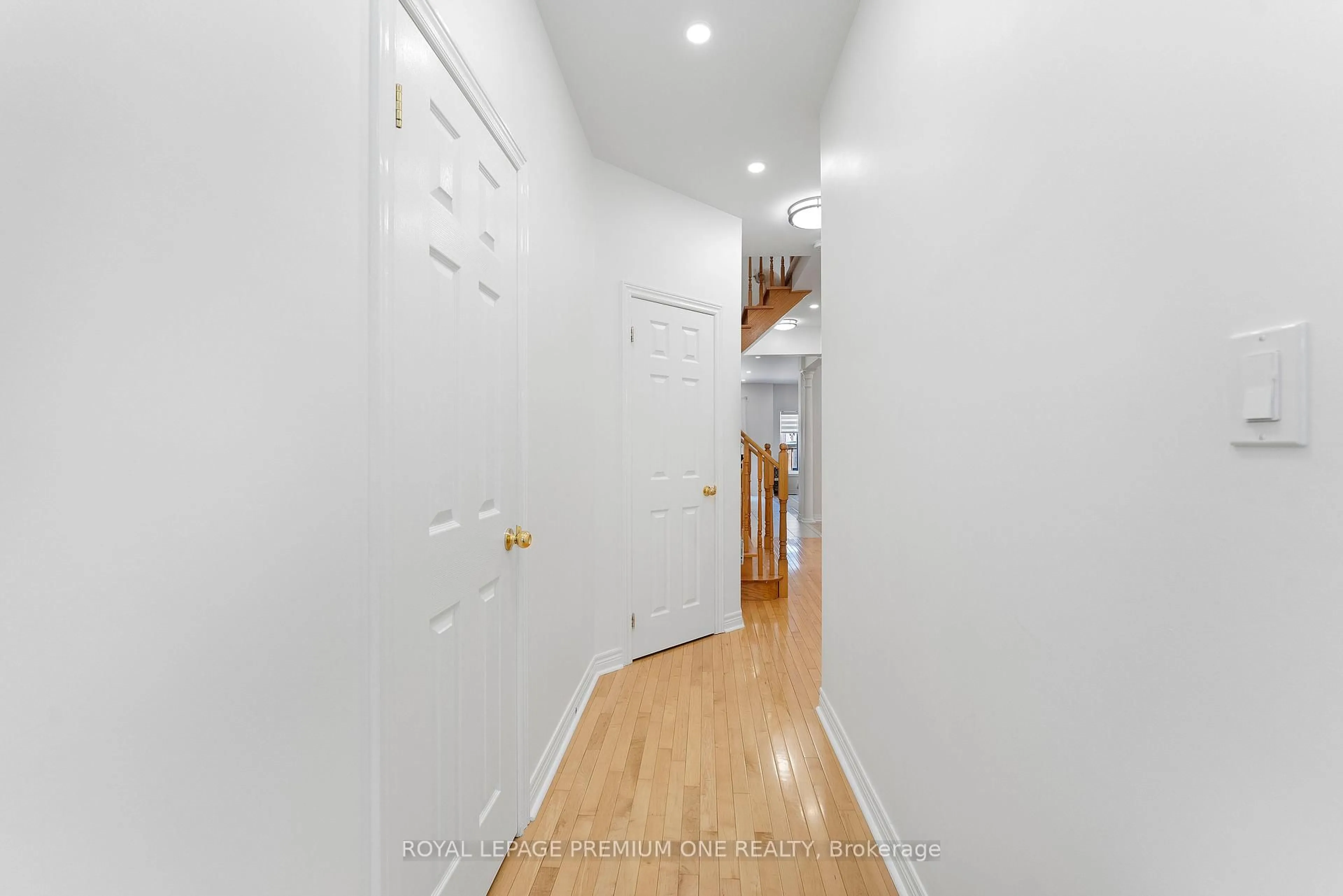 Unknown for 44 Dockside Cres, Brampton Ontario L6Z 0B6