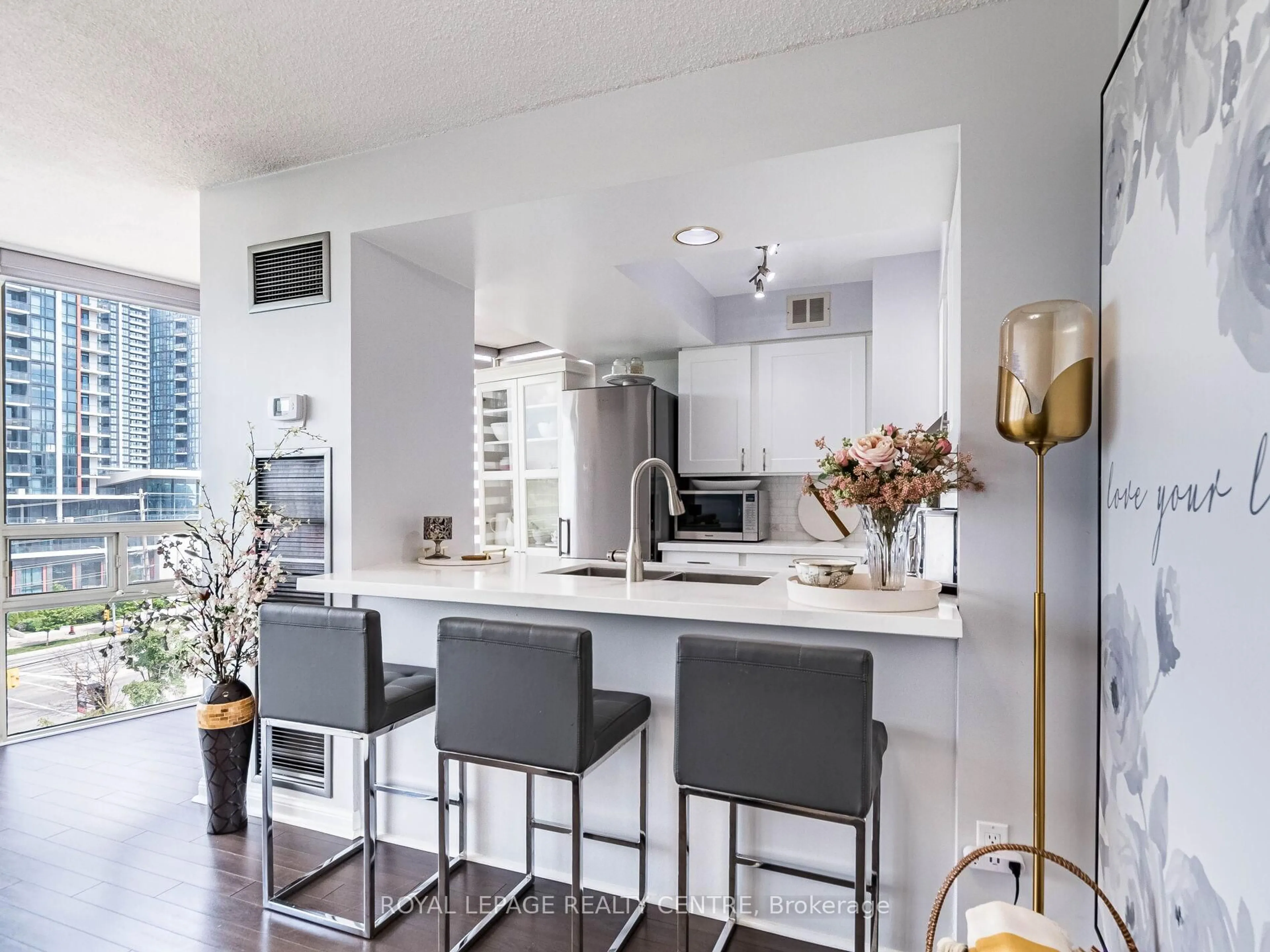 Contemporary kitchen, unknown for 50 Eglinton Ave #601, Mississauga Ontario L5R 3P5