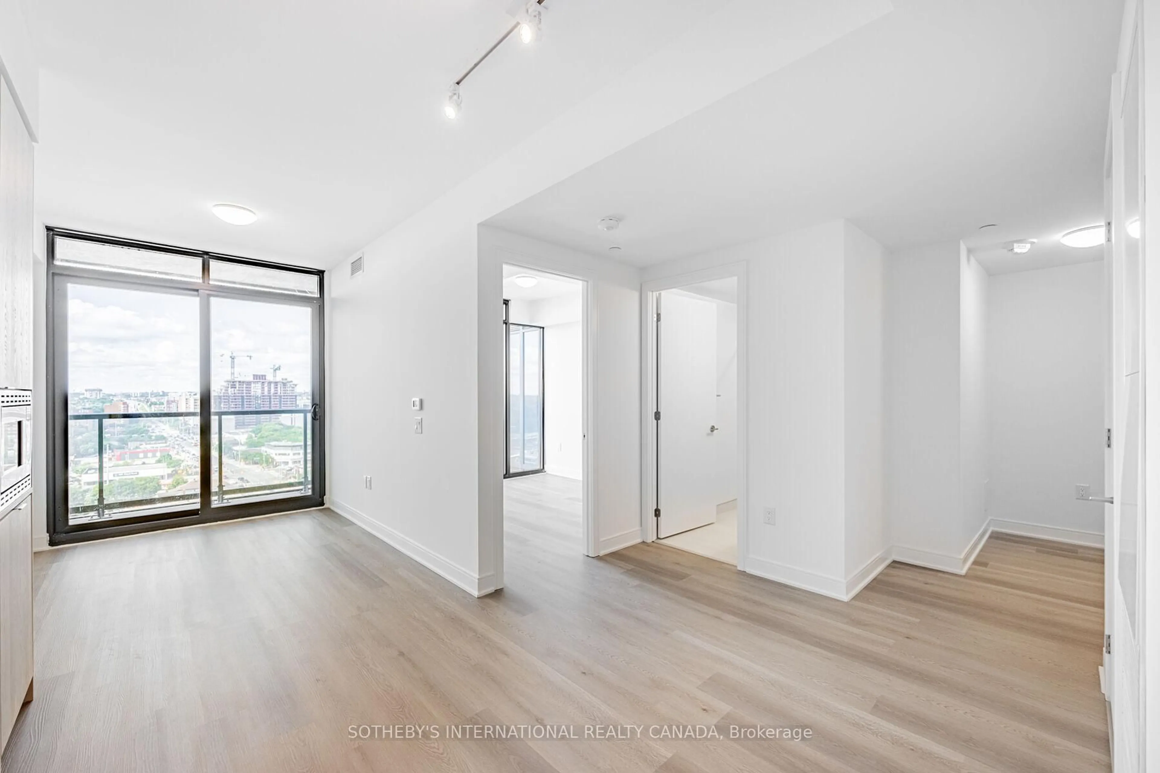 Unknown for 86 Dundas St #1521, Mississauga Ontario L5A 1W4