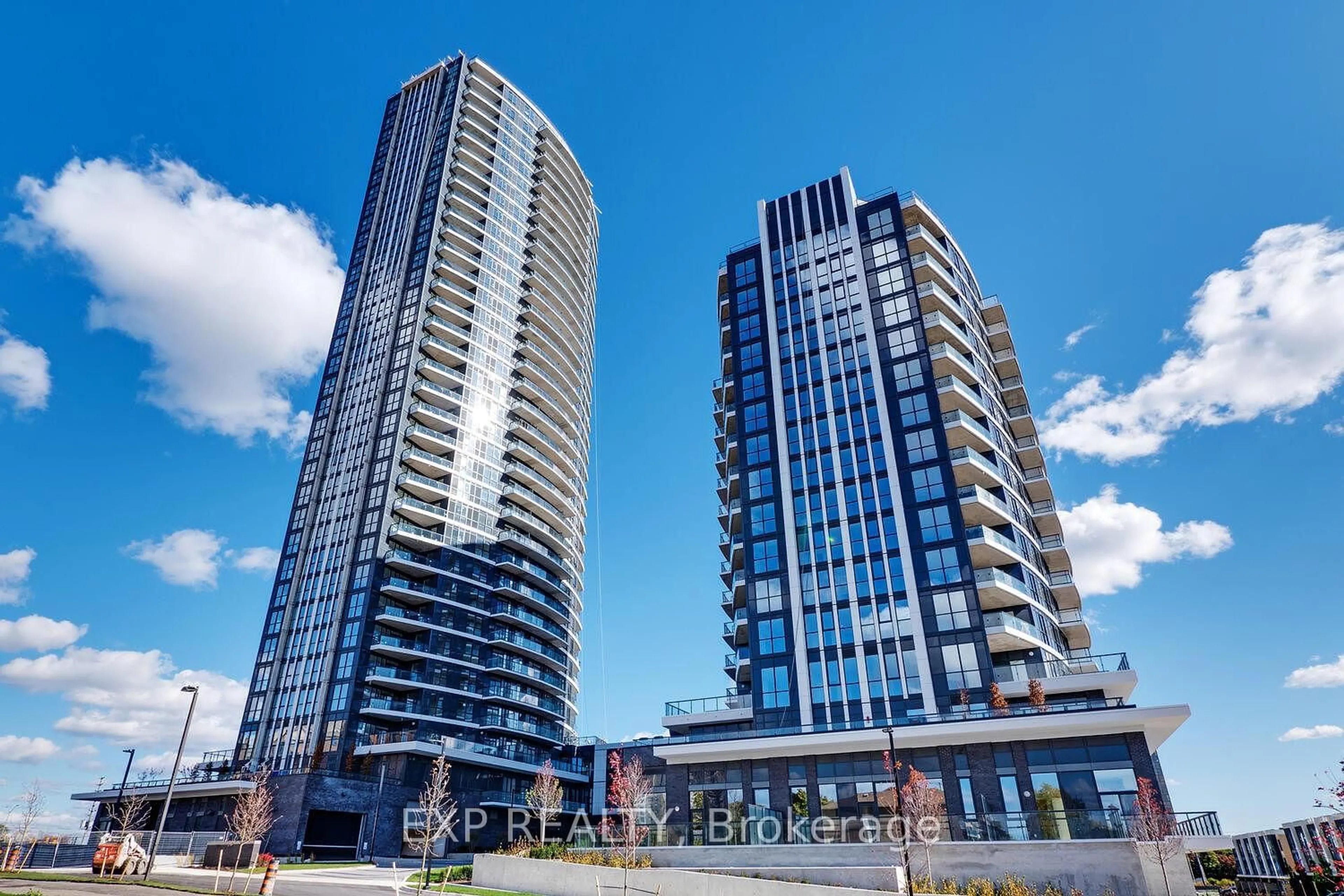 A pic from outside/outdoor area/front of a property/back of a property/a pic from drone, unknown for 35 Watergarden Dr #2815, Mississauga Ontario L5R 0G8