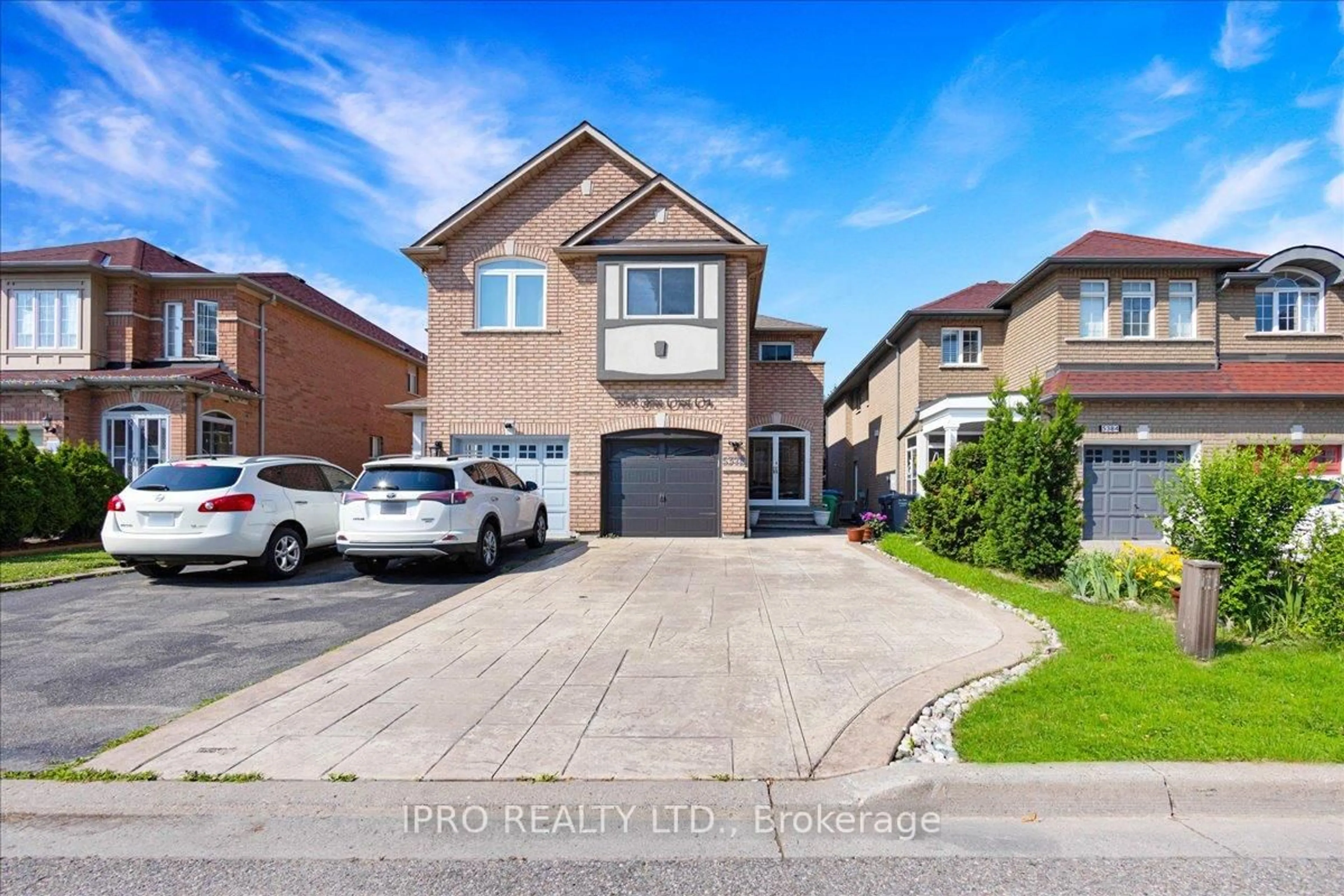 Home with brick exterior material, street for 5378 Treet Crest Crt, Mississauga Ontario L5R 3Z6