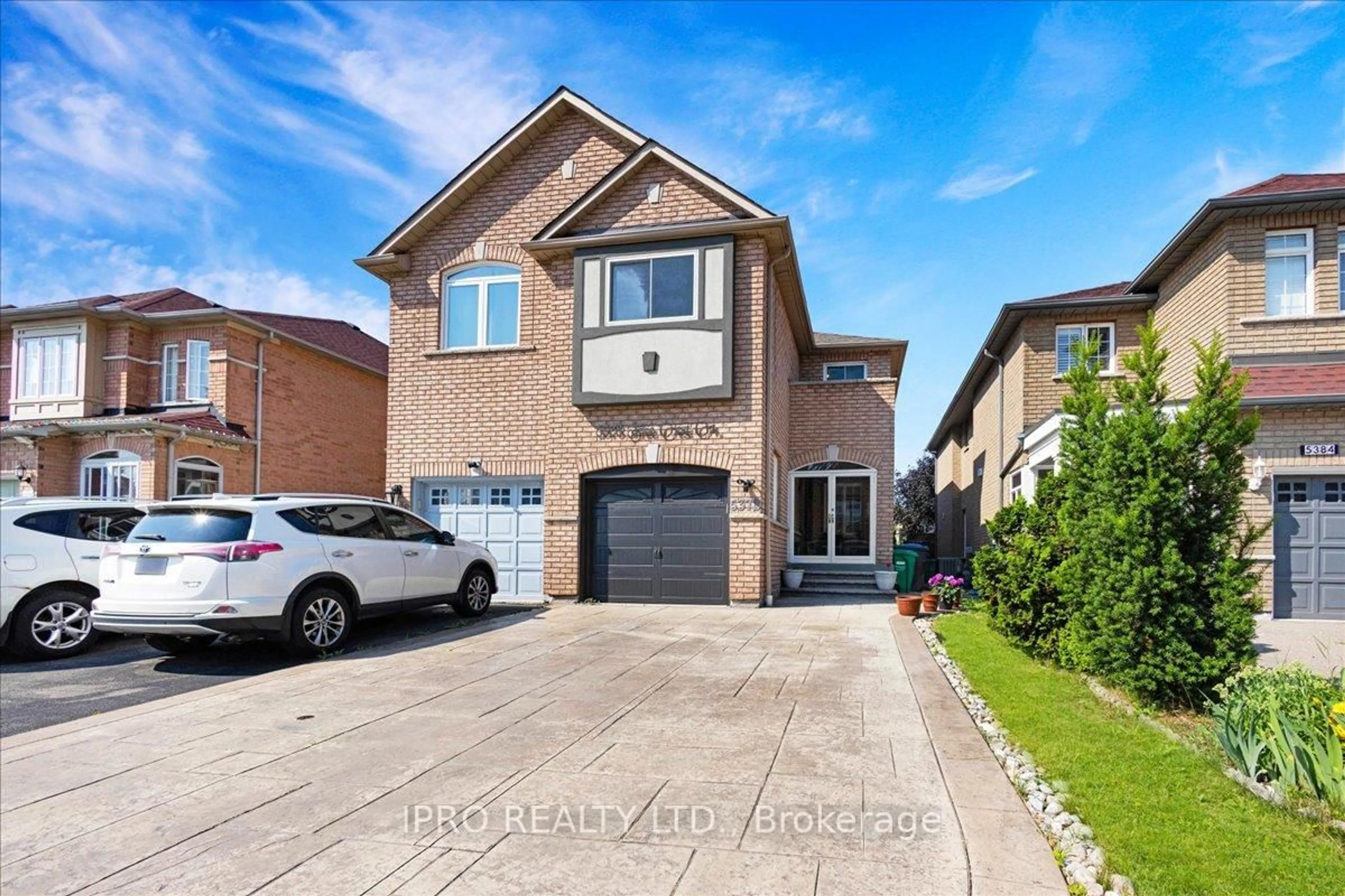 Home with brick exterior material, street for 5378 Treet Crest Crt, Mississauga Ontario L5R 3Z6