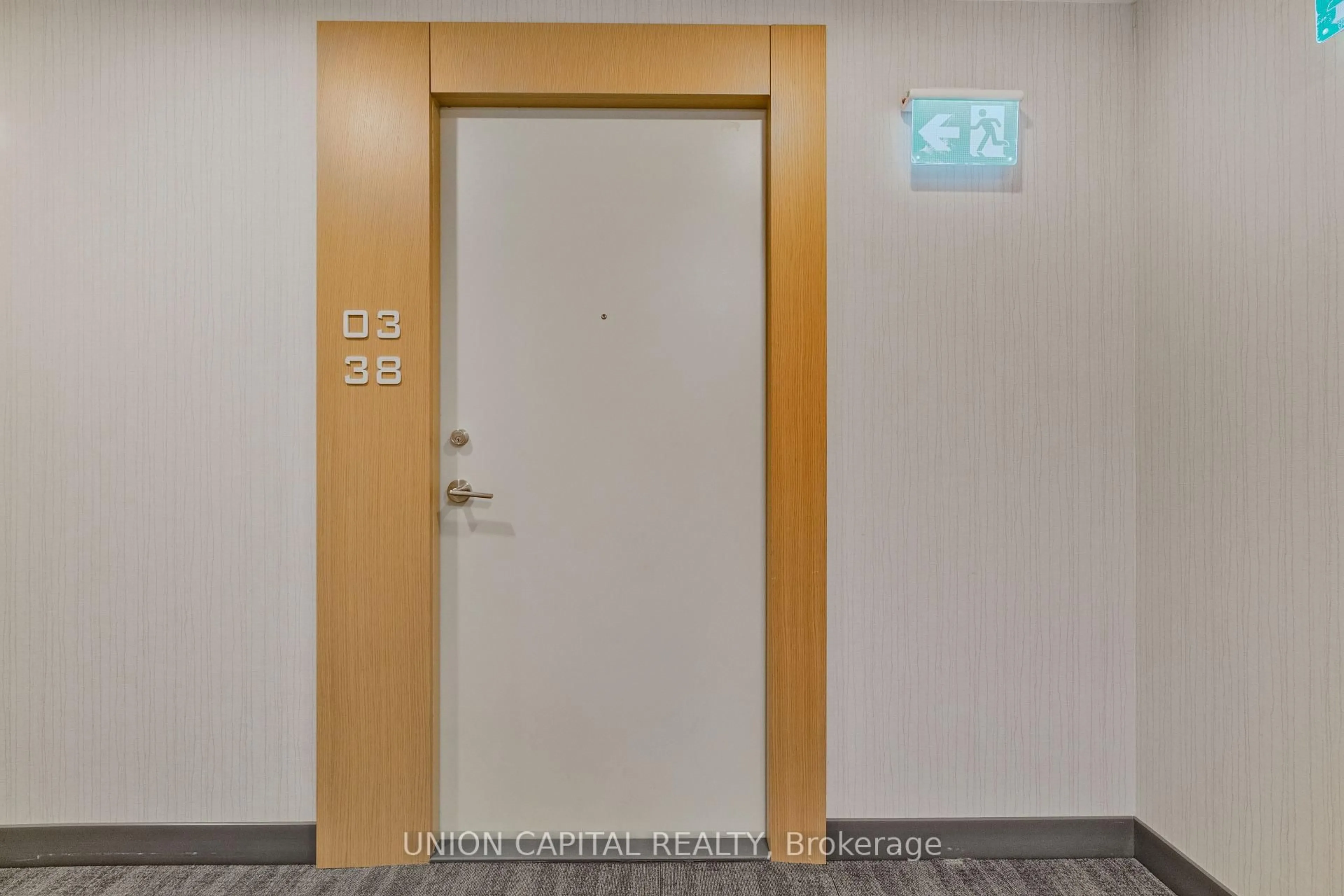 Indoor foyer for 1100 Sheppard Ave #338, Toronto Ontario M3K 0E4