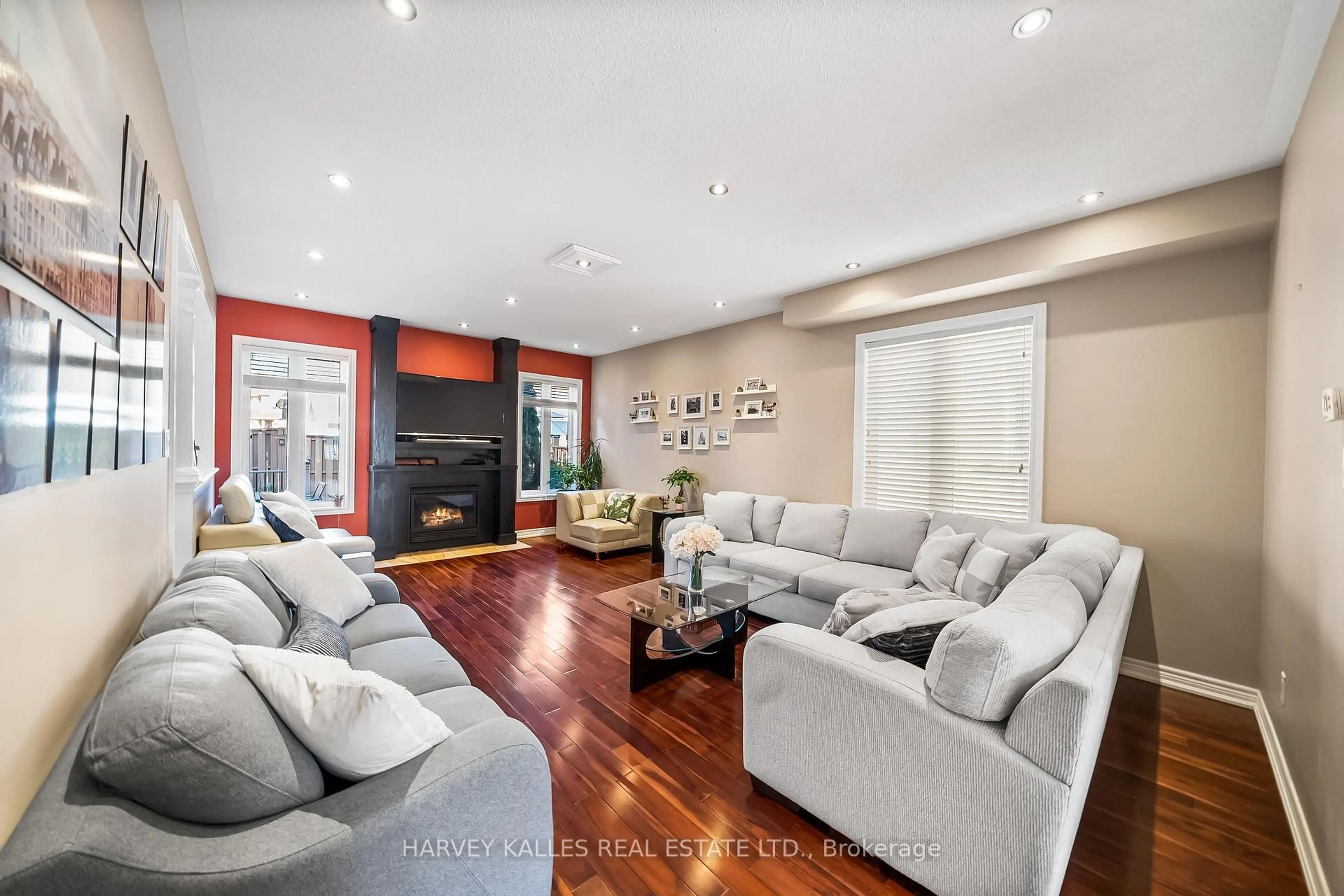 Living room with furniture, unknown for 36 Boundbrook Dr, Brampton Ontario L7A 0M2